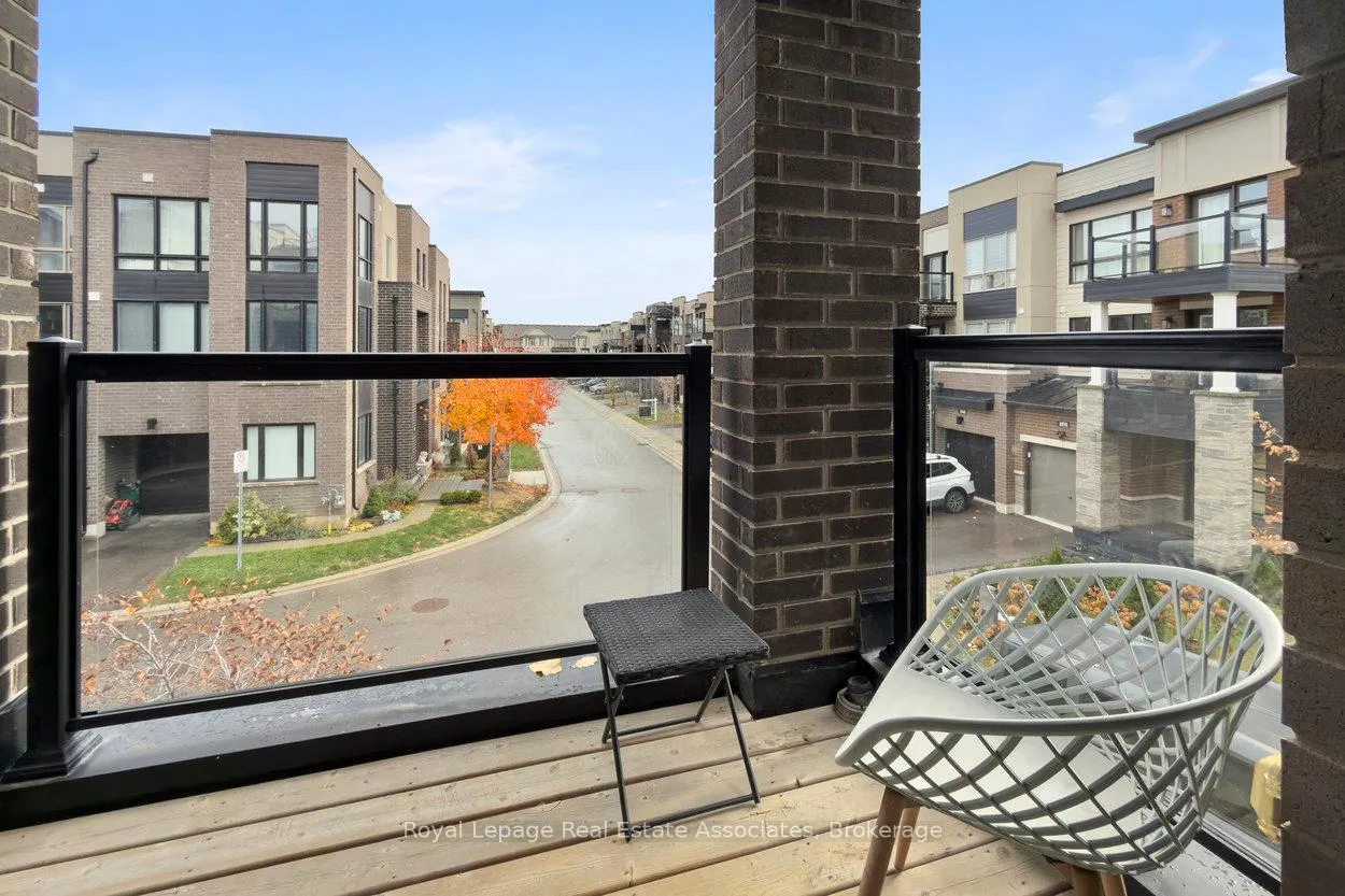 Photo 11 of 3076 Cascade Common, Oakville, Joshua Meadows — HOMEH