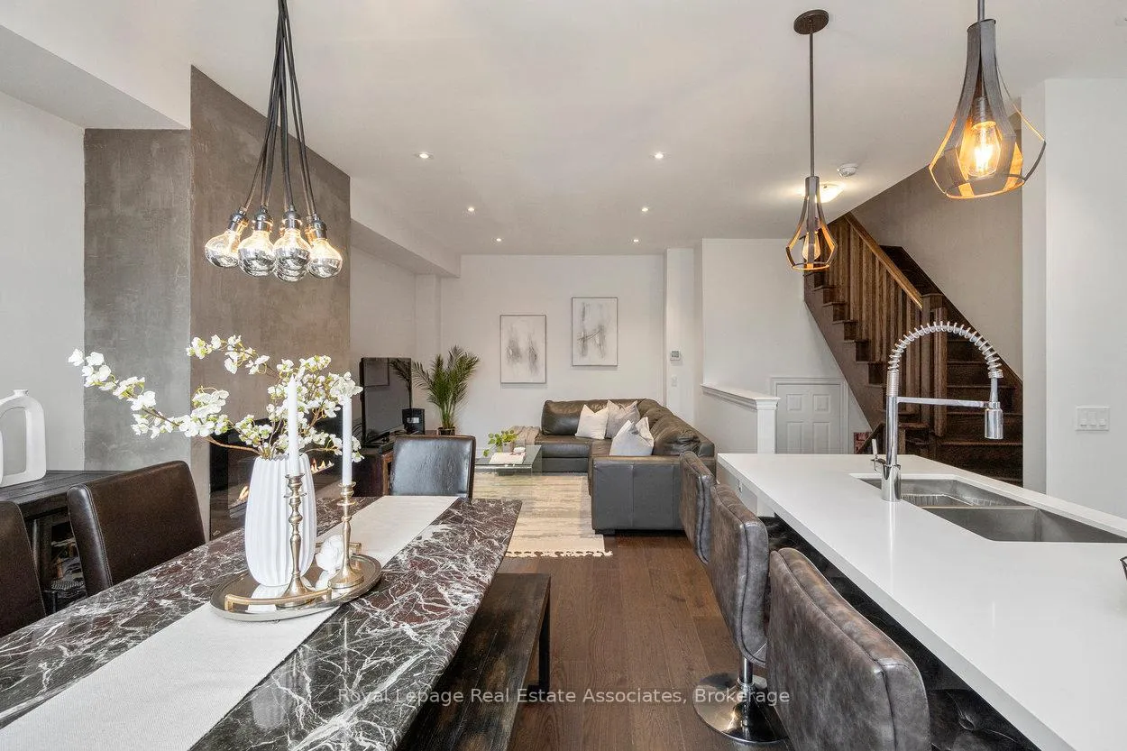 Photo 16 of 3076 Cascade Common, Oakville, Joshua Meadows — HOMEH