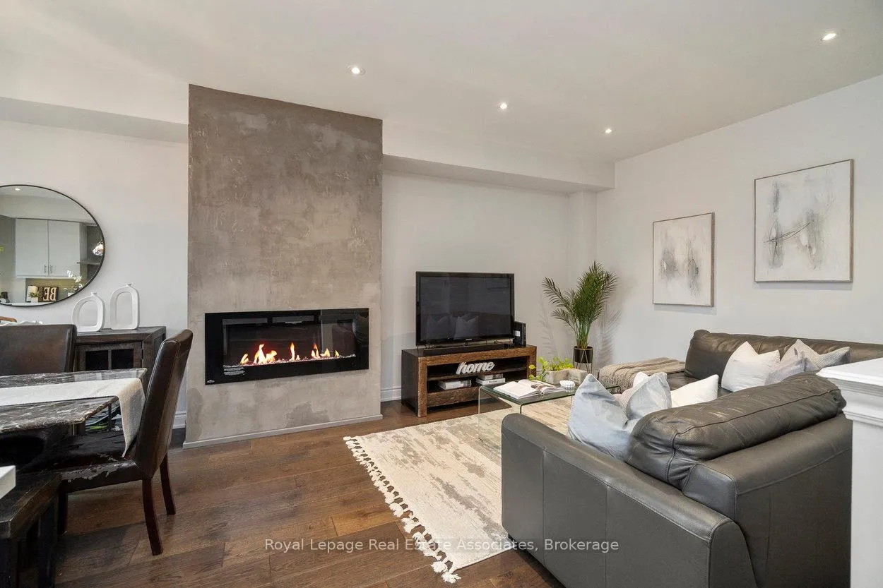 Photo 17 of 3076 Cascade Common, Oakville, Joshua Meadows — HOMEH