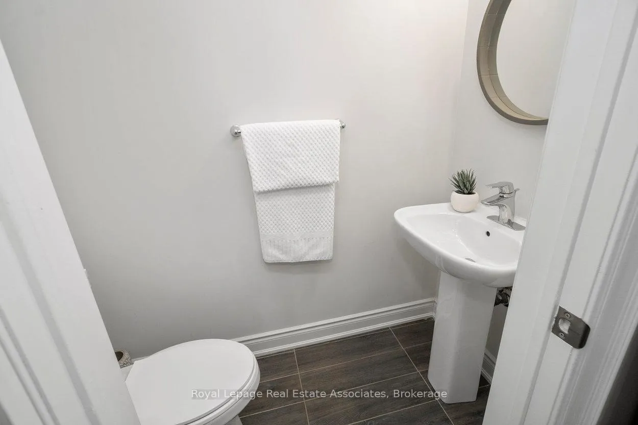 Photo 21 of 3076 Cascade Common, Oakville, Joshua Meadows — HOMEH