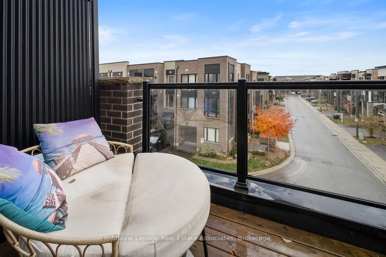 Photo 27 of 3076 Cascade Common, Oakville, Joshua Meadows — HOMEH