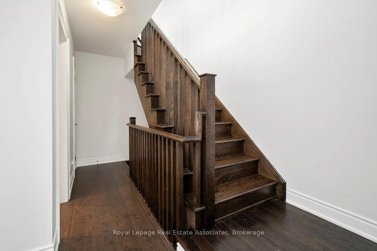 Photo 28 of 3076 Cascade Common, Oakville, Joshua Meadows — HOMEH
