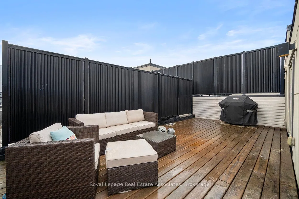 Photo 35 of 3076 Cascade Common, Oakville, Joshua Meadows — HOMEH