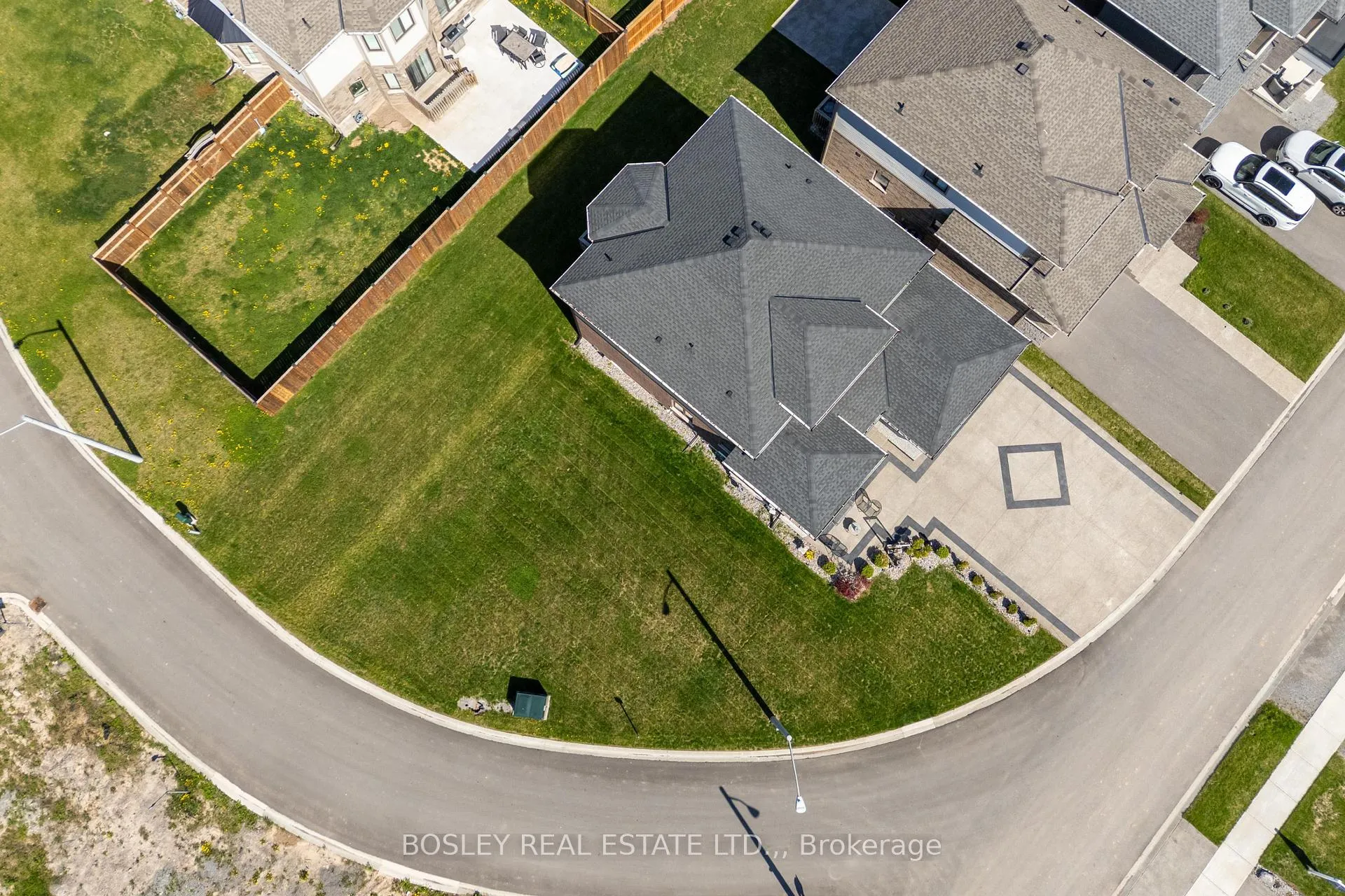 Photo 47 of 251 Shoreview Drive, Welland, Hwy 406/Welland — HOMEH