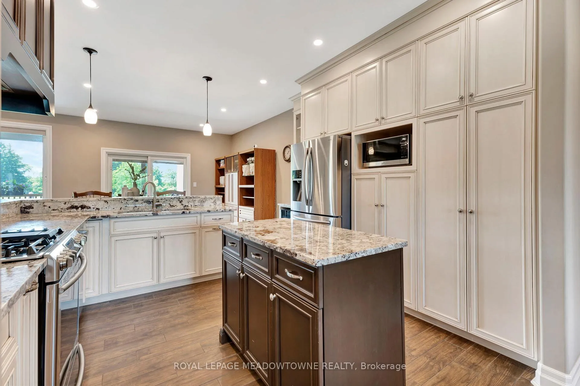 Photo 12 of 7 Gavin Drive, Hamilton, Freelton — HOMEH