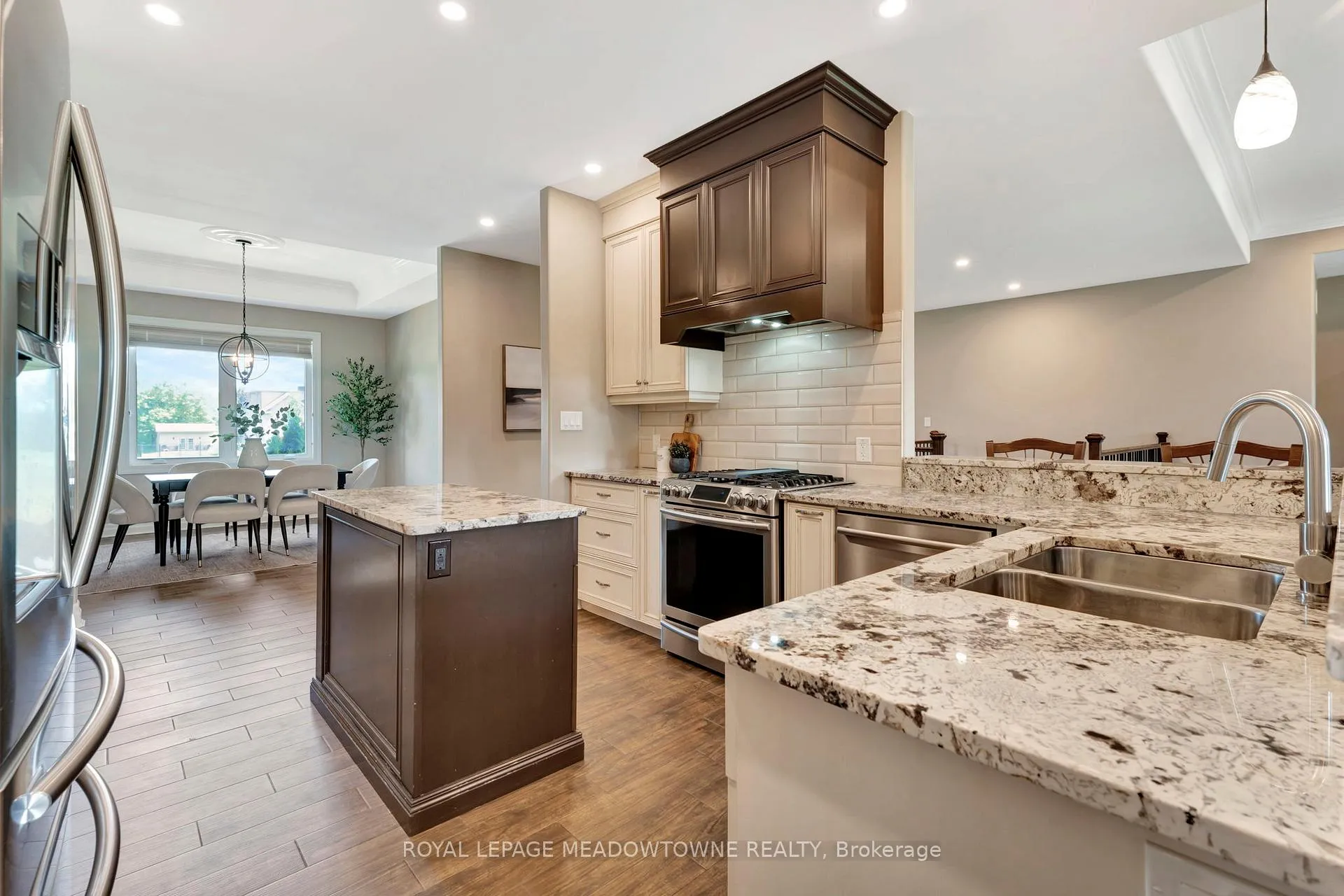 Photo 13 of 7 Gavin Drive, Hamilton, Freelton — HOMEH