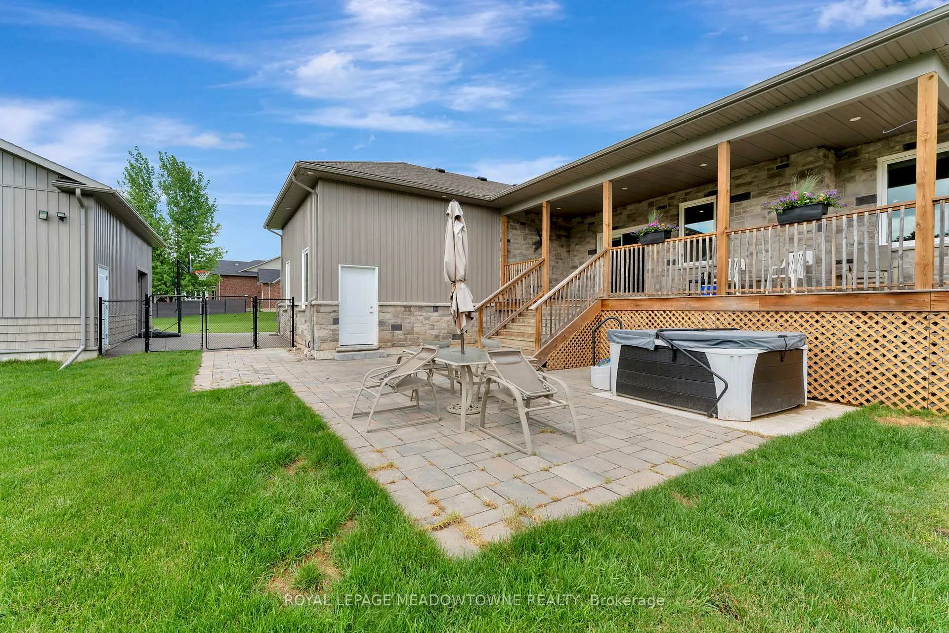 Photo 35 of 7 Gavin Drive, Hamilton, Freelton — HOMEH