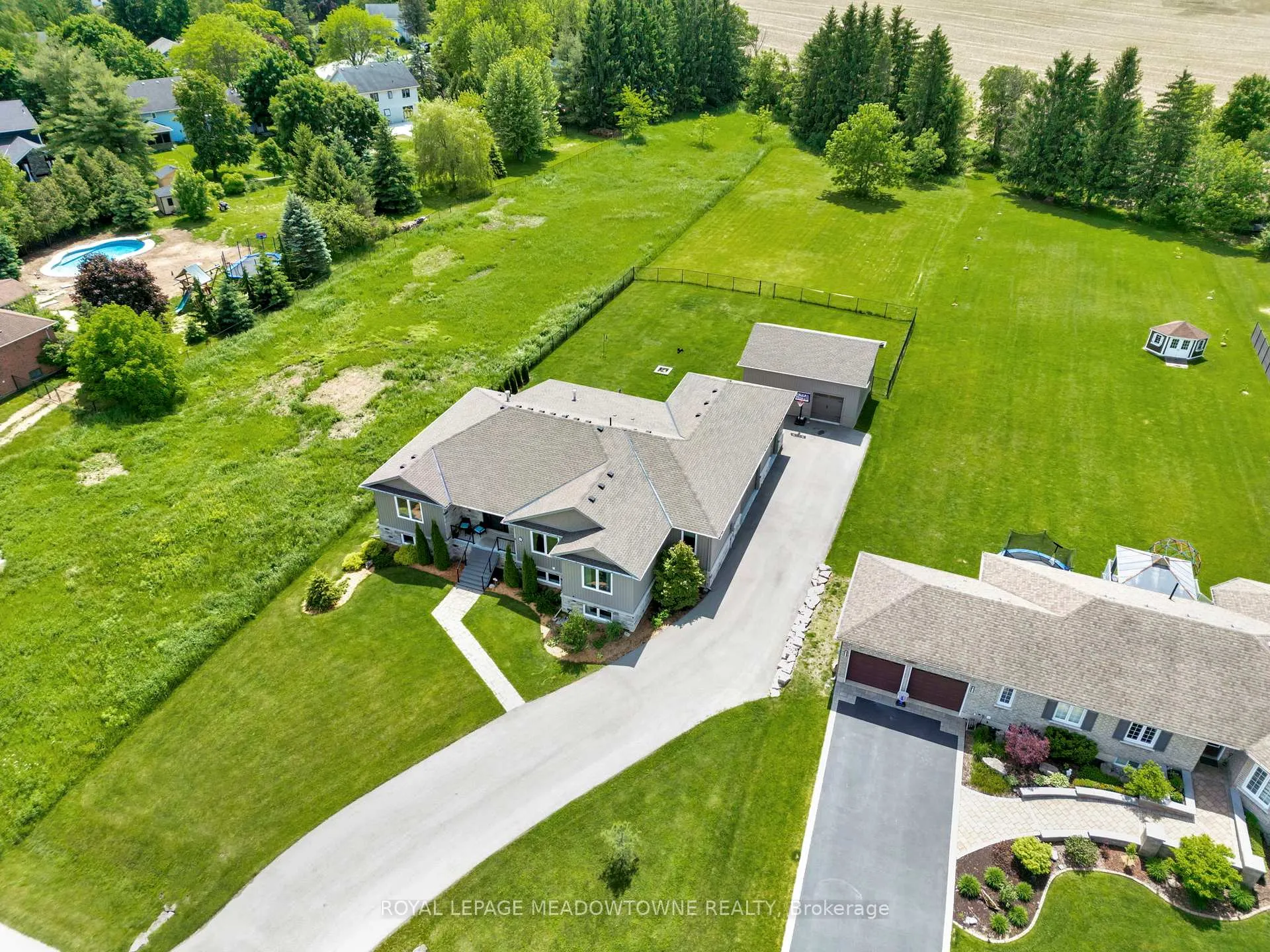 Photo 40 of 7 Gavin Drive, Hamilton, Freelton — HOMEH