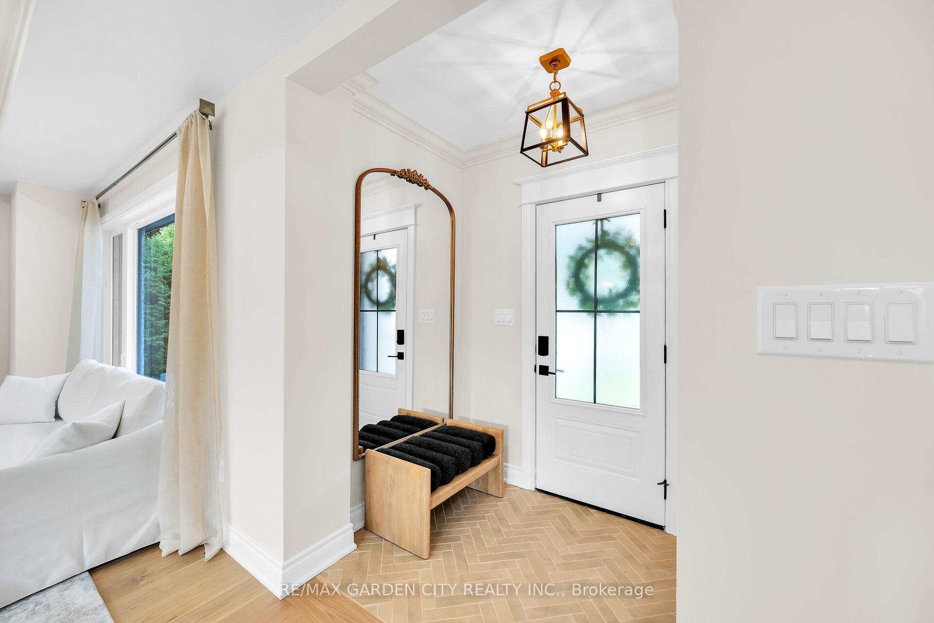 Photo 5 of 14 Marr Avenue, Grimsby, Grimsby Beach — HOMEH