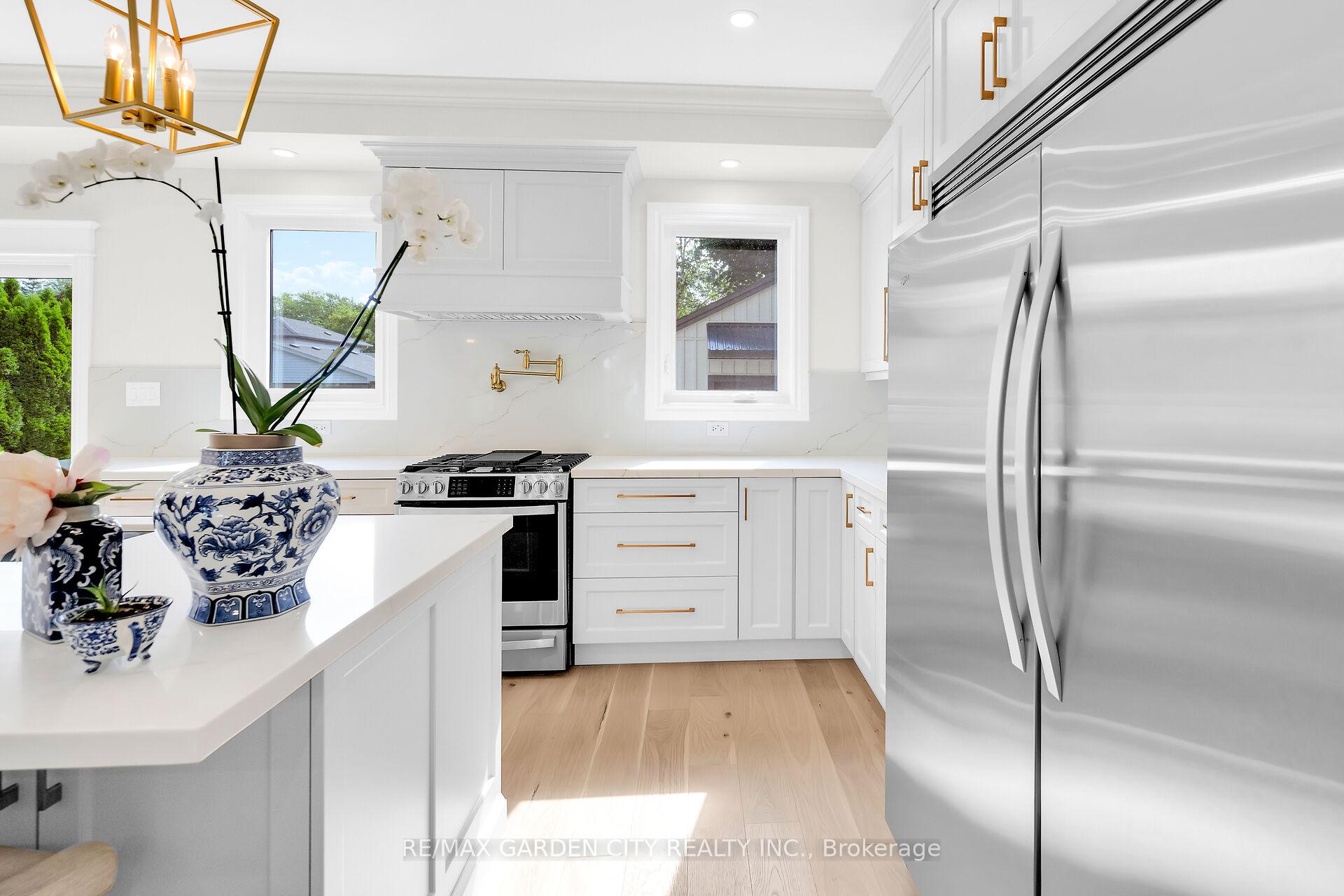 Photo 13 of 14 Marr Avenue, Grimsby, Grimsby Beach — HOMEH