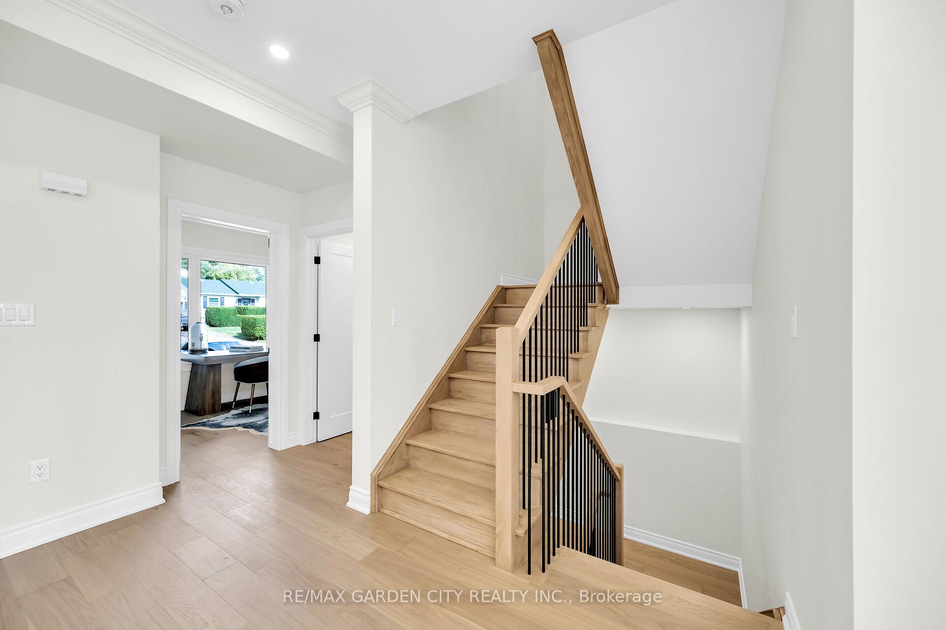 Photo 35 of 14 Marr Avenue, Grimsby, Grimsby Beach — HOMEH