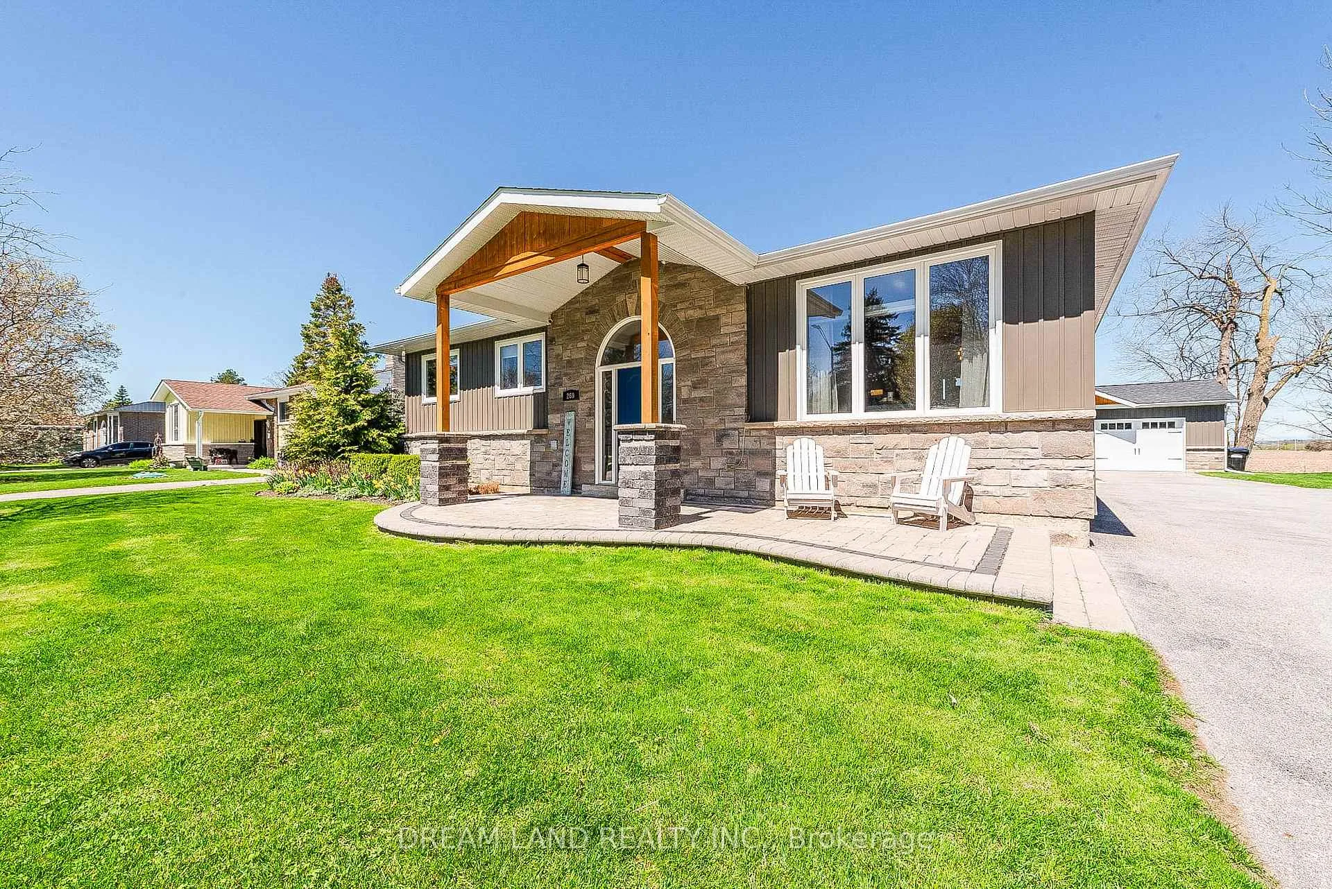Photo 4 of 269 Nelson Crescent, Innisfil, Stroud — HOMEH