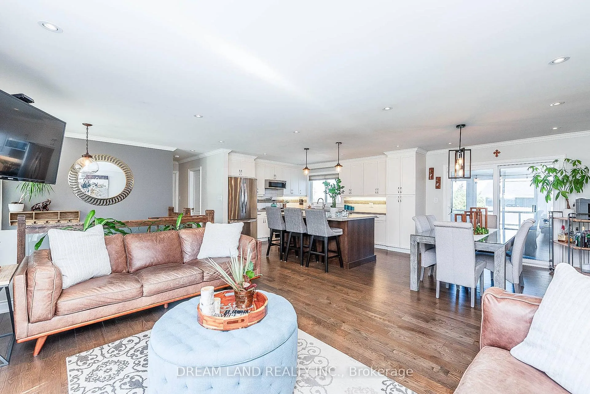 Photo 9 of 269 Nelson Crescent, Innisfil, Stroud — HOMEH