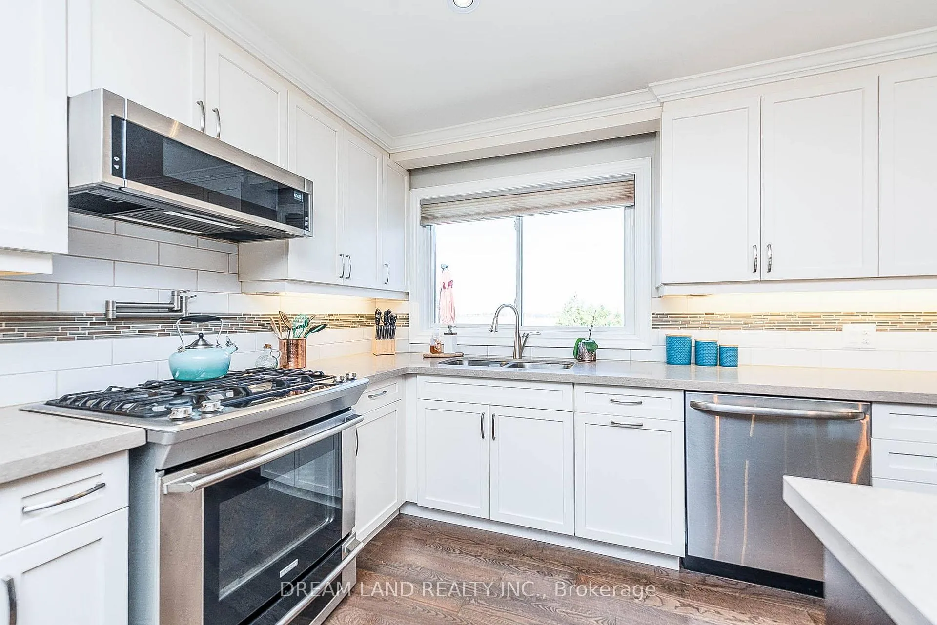 Photo 16 of 269 Nelson Crescent, Innisfil, Stroud — HOMEH