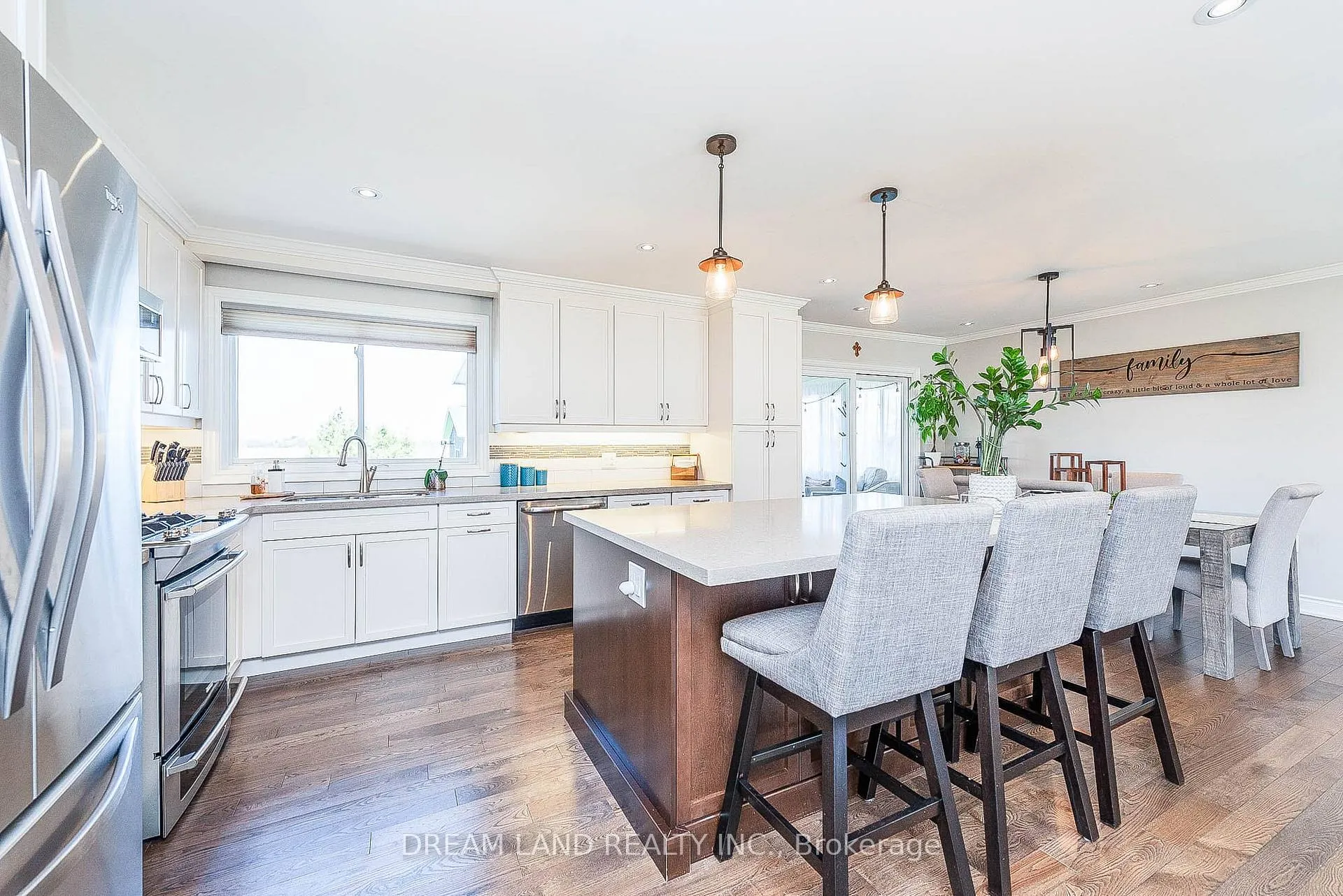 Photo 17 of 269 Nelson Crescent, Innisfil, Stroud — HOMEH