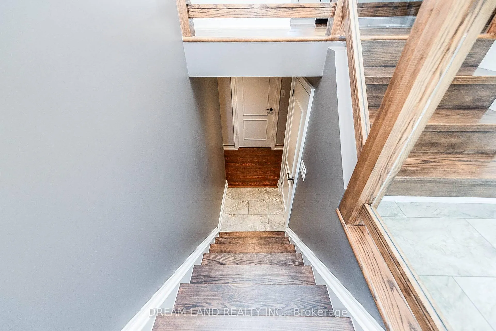 Photo 27 of 269 Nelson Crescent, Innisfil, Stroud — HOMEH
