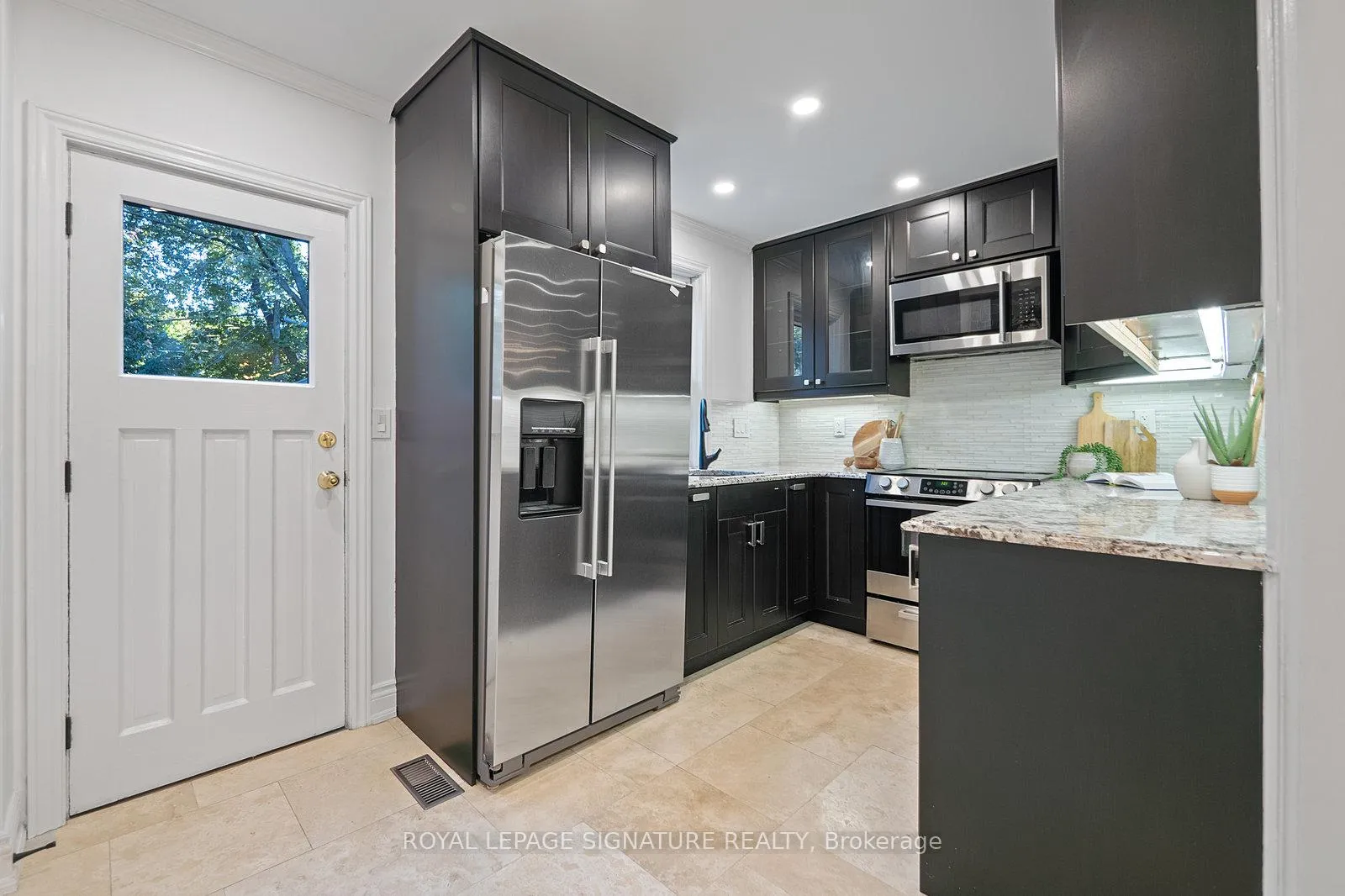 Photo 13 of 21 Glengarry Avenue, Toronto, Lawrence Park North — HOMEH