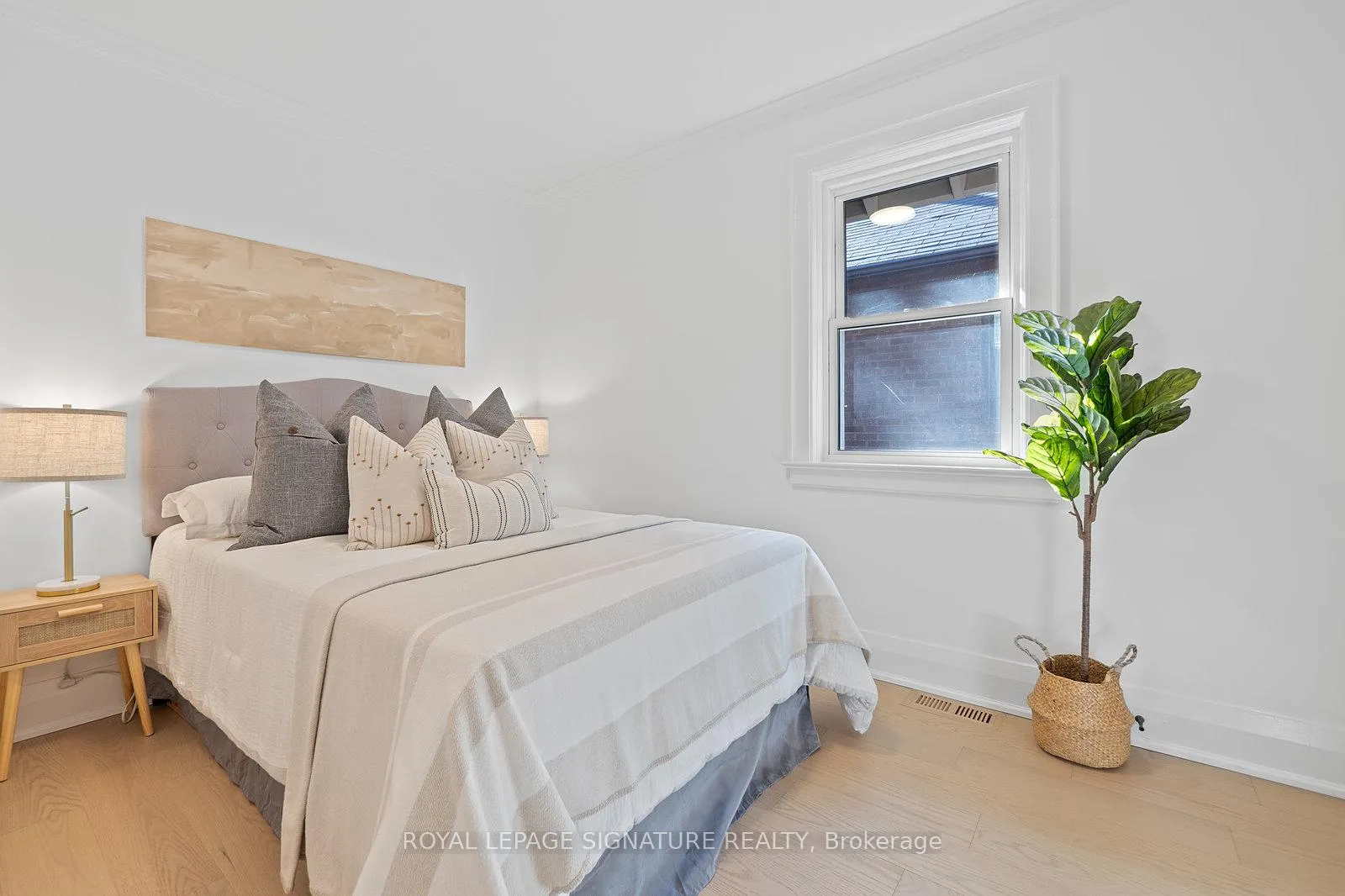 Photo 24 of 21 Glengarry Avenue, Toronto, Lawrence Park North — HOMEH