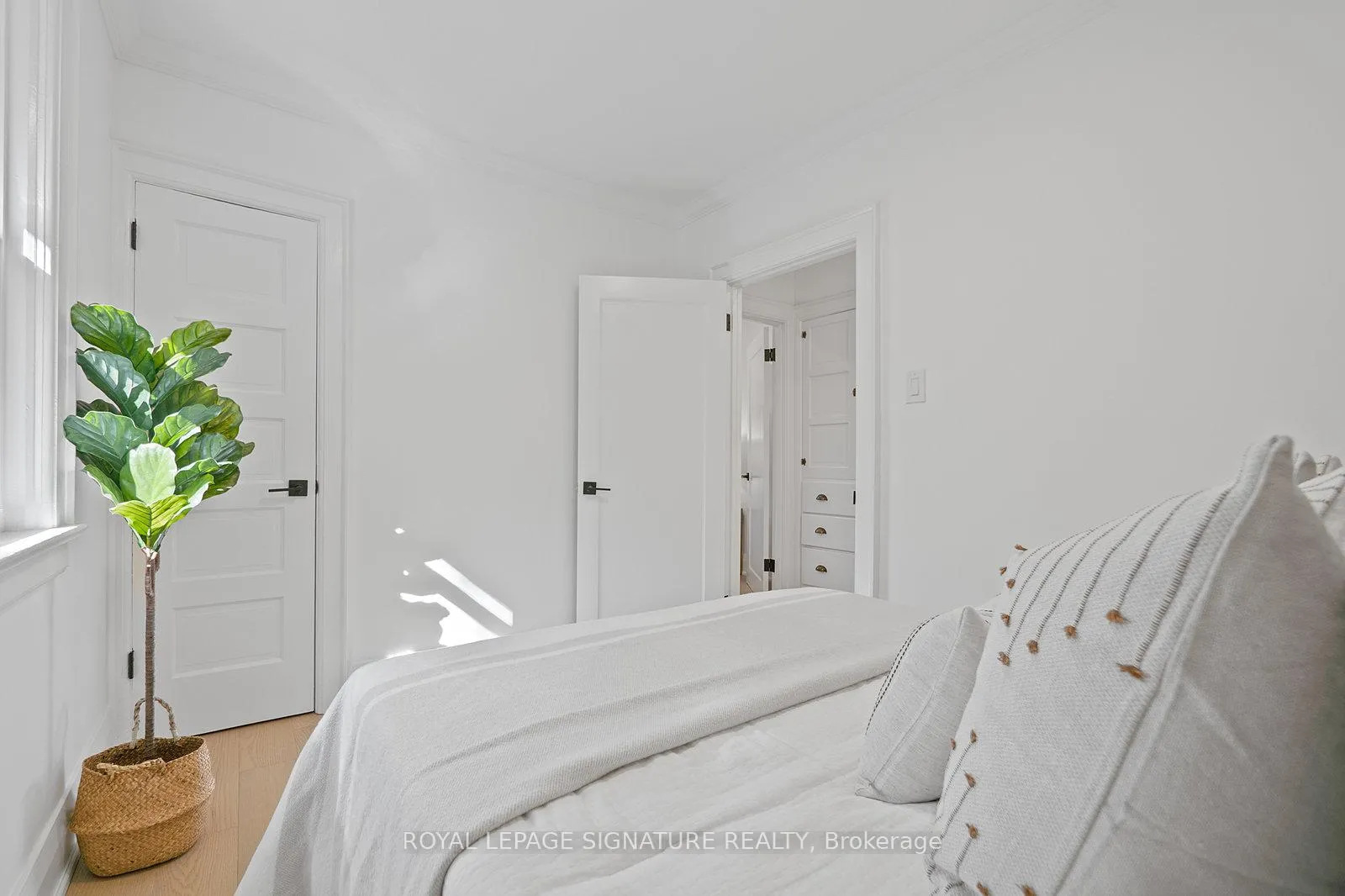 Photo 25 of 21 Glengarry Avenue, Toronto, Lawrence Park North — HOMEH