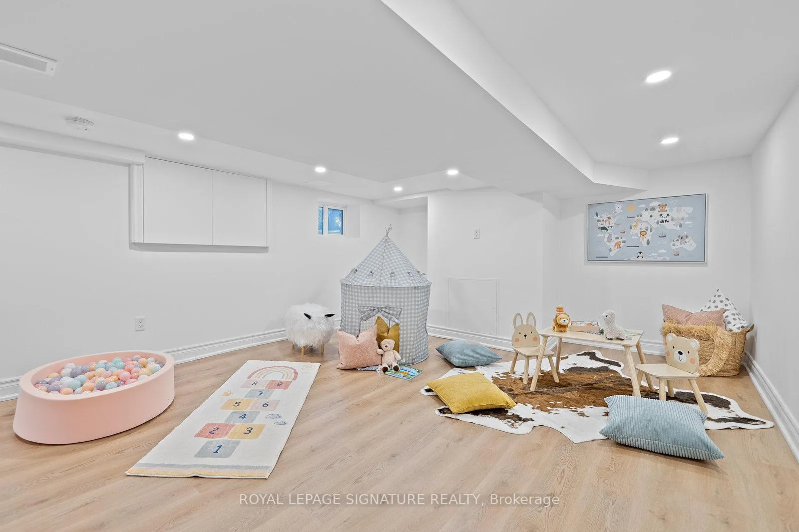 Photo 28 of 21 Glengarry Avenue, Toronto, Lawrence Park North — HOMEH