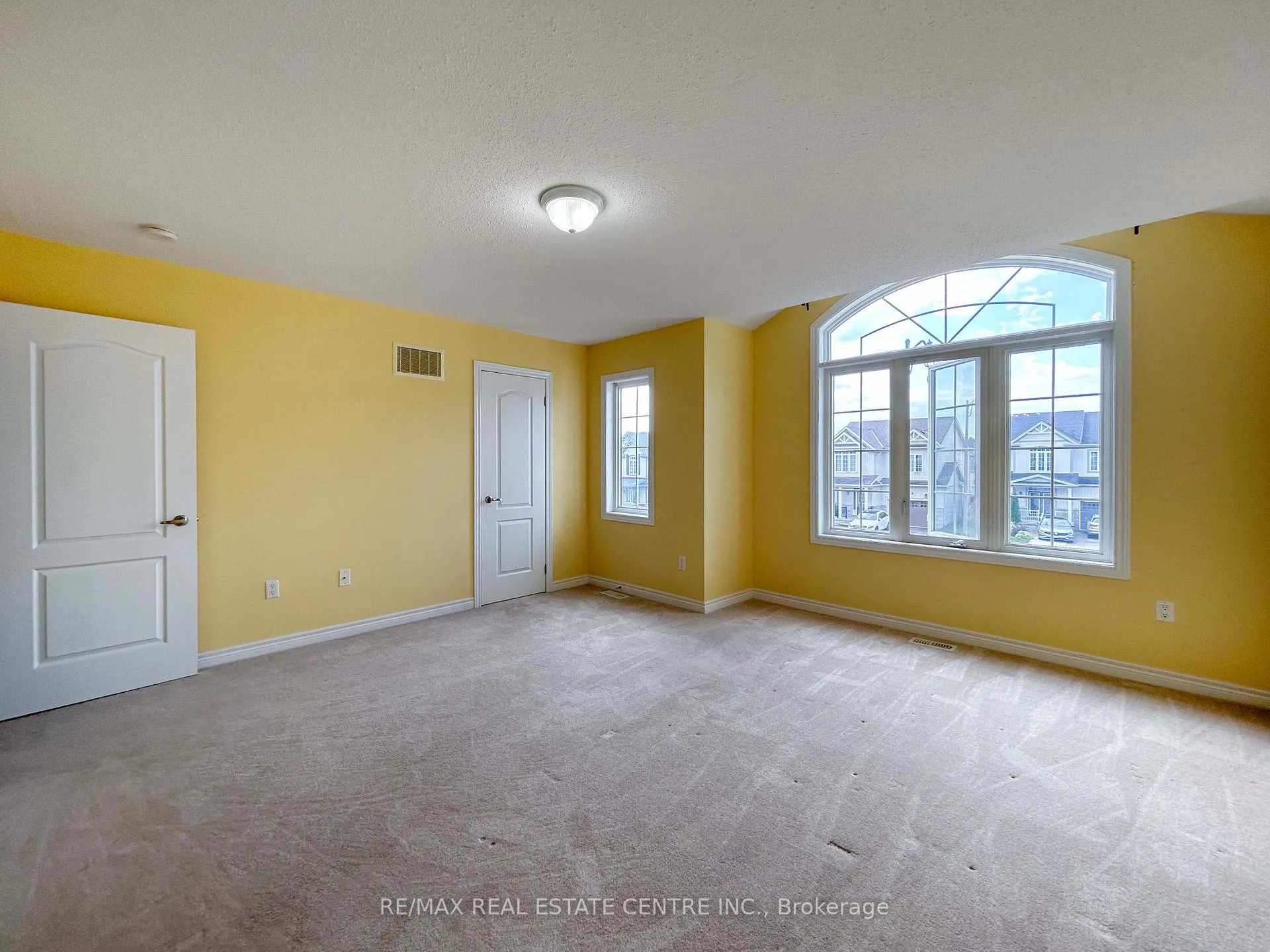 Photo 14 of 840 Cook Crescent, Shelburne — HOMEH