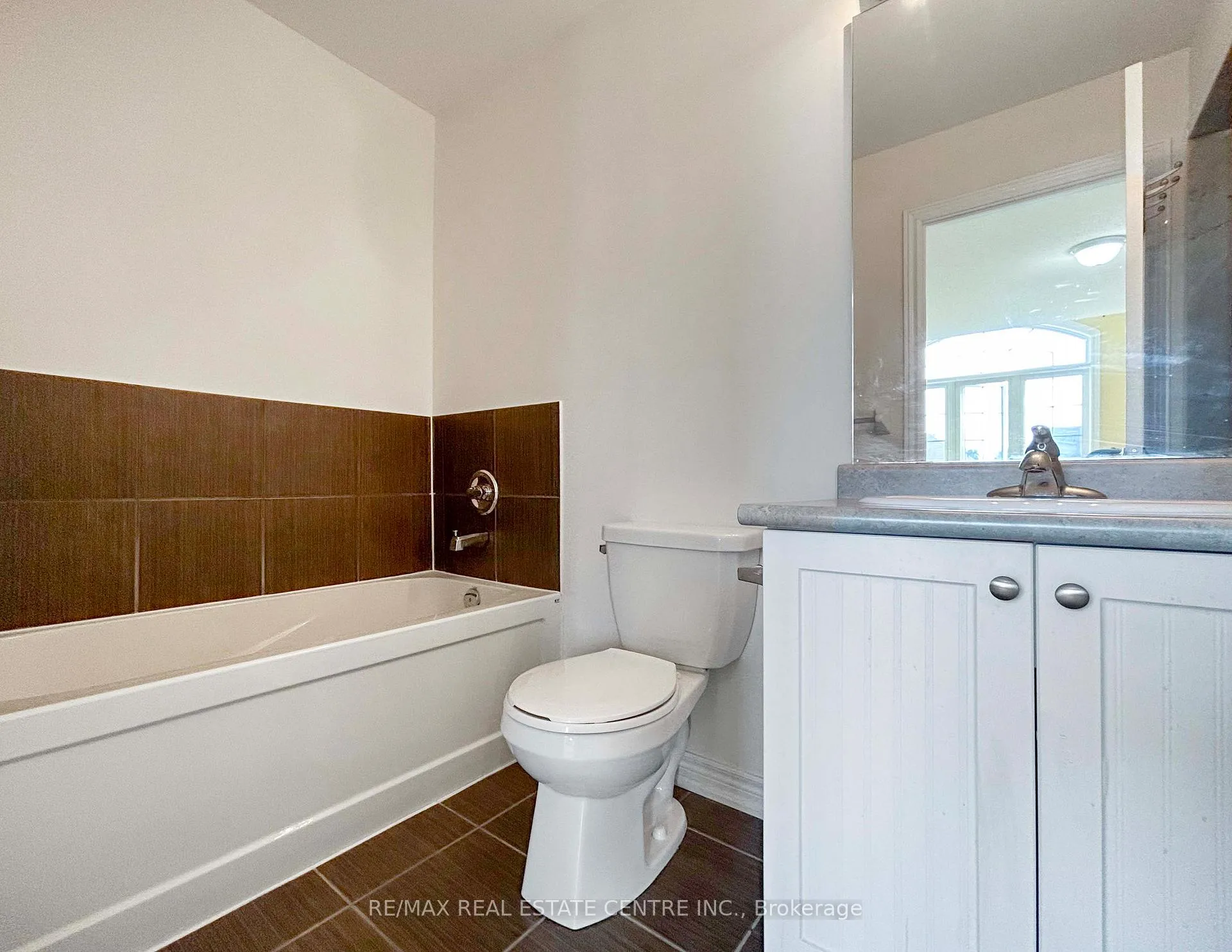 Photo 16 of 840 Cook Crescent, Shelburne — HOMEH