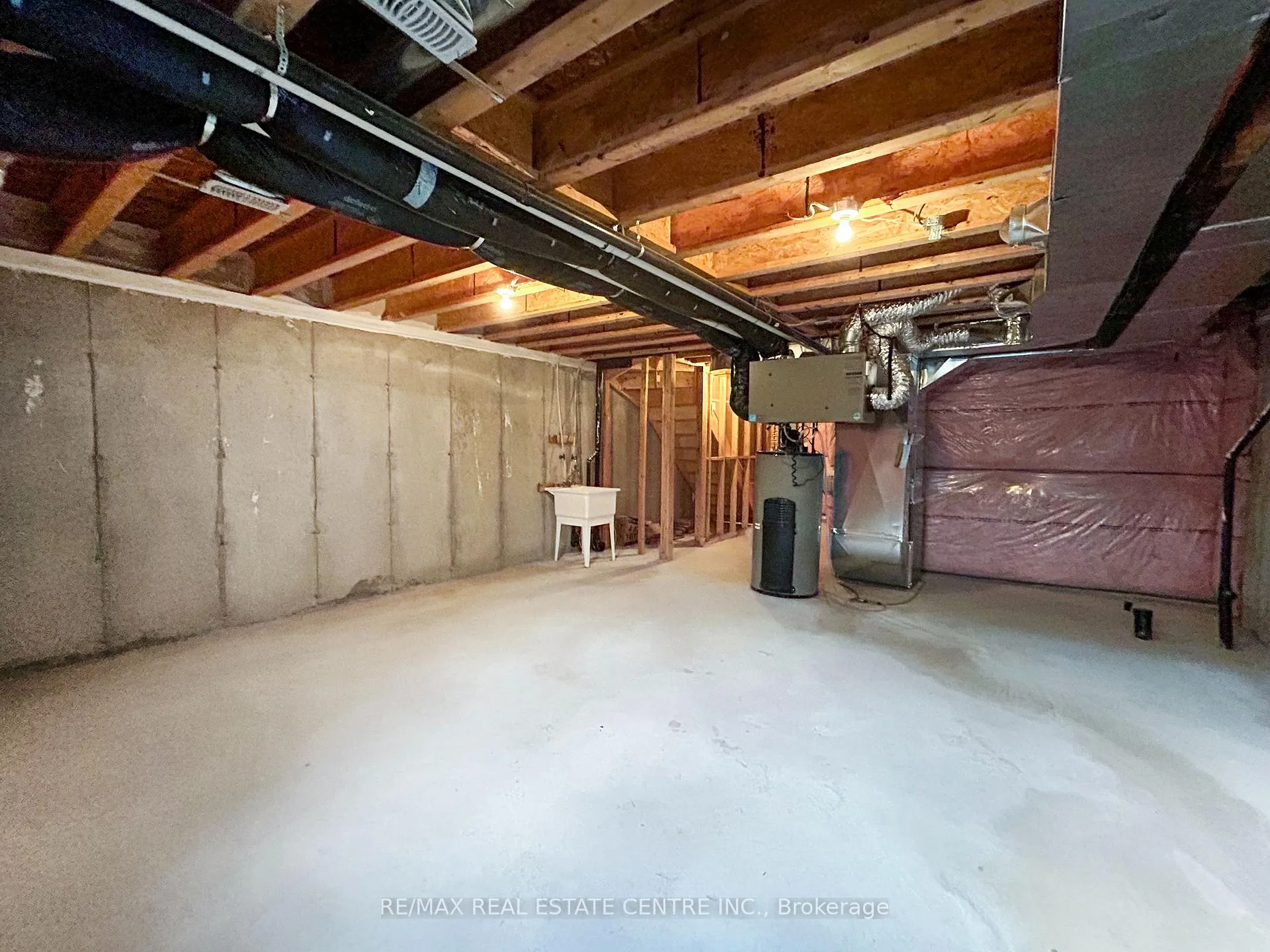 Photo 25 of 840 Cook Crescent, Shelburne — HOMEH