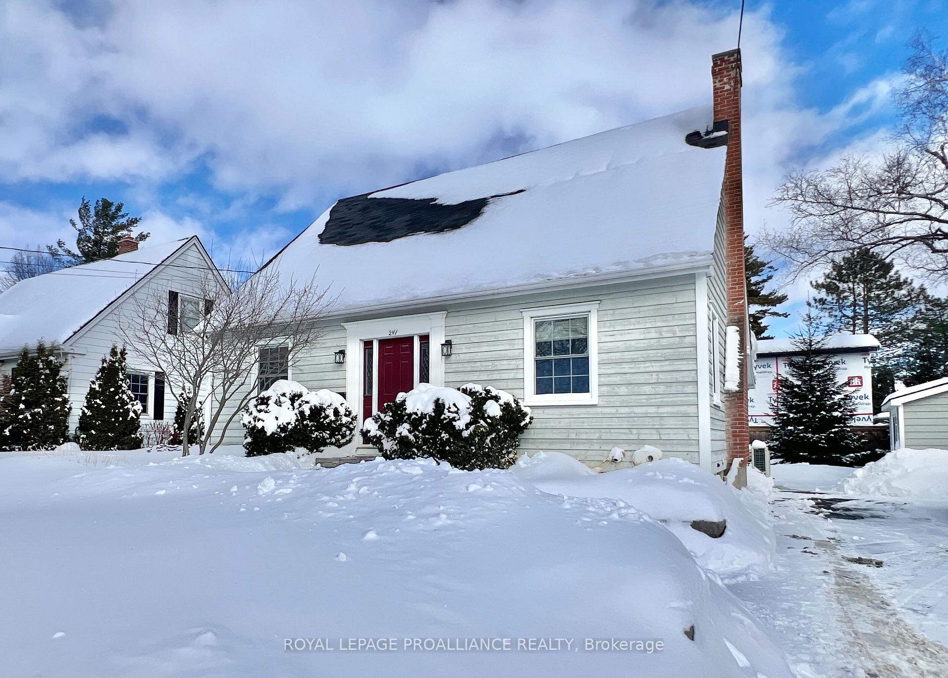 Photo 3 of 241 Bleecker Avenue, Belleville, Belleville Ward — HOMEH