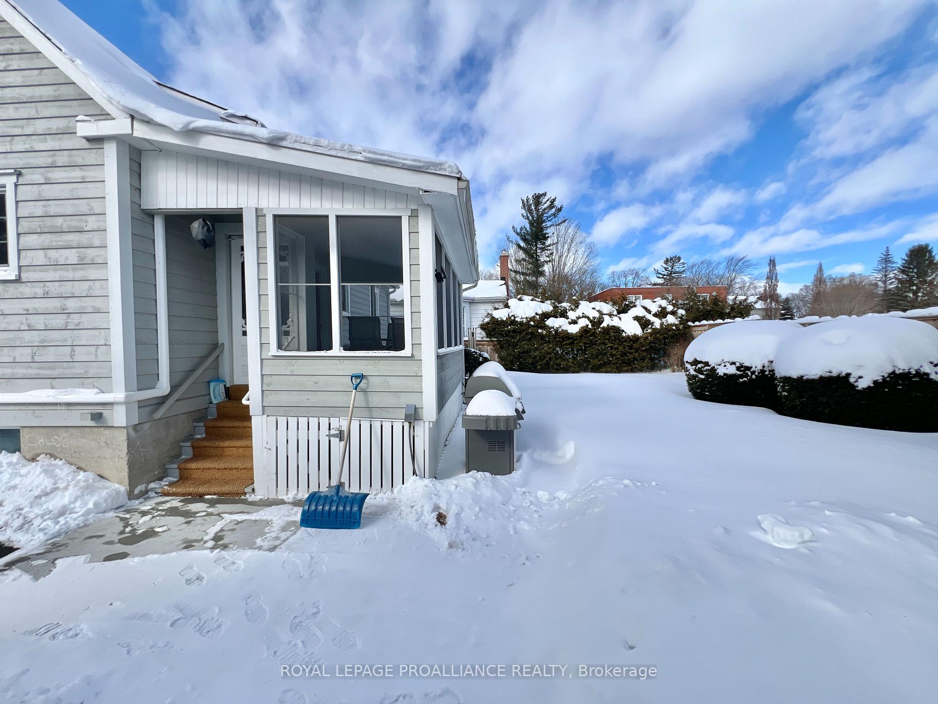 Photo 37 of 241 Bleecker Avenue, Belleville, Belleville Ward — HOMEH