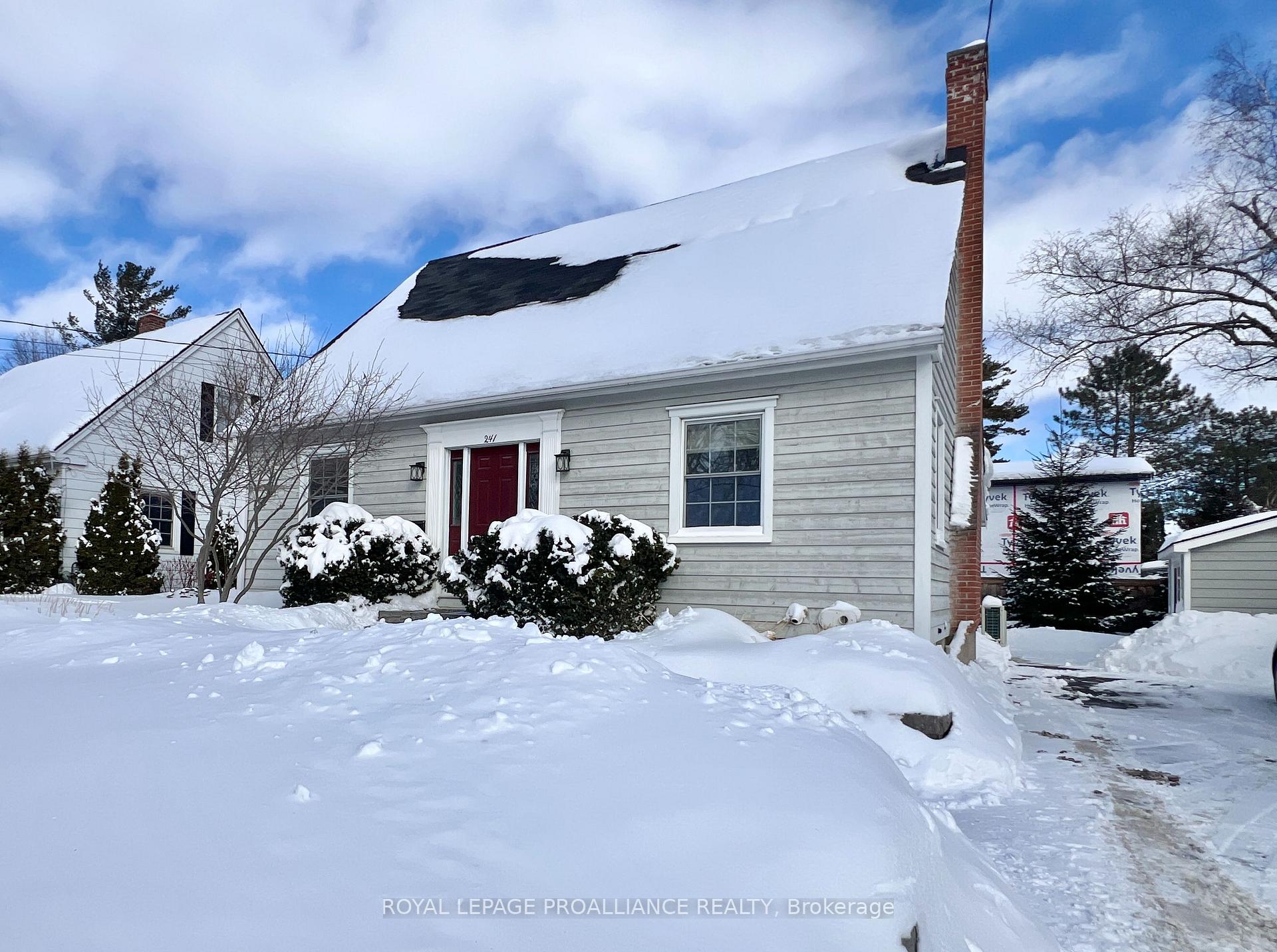 Photo 41 of 241 Bleecker Avenue, Belleville, Belleville Ward — HOMEH