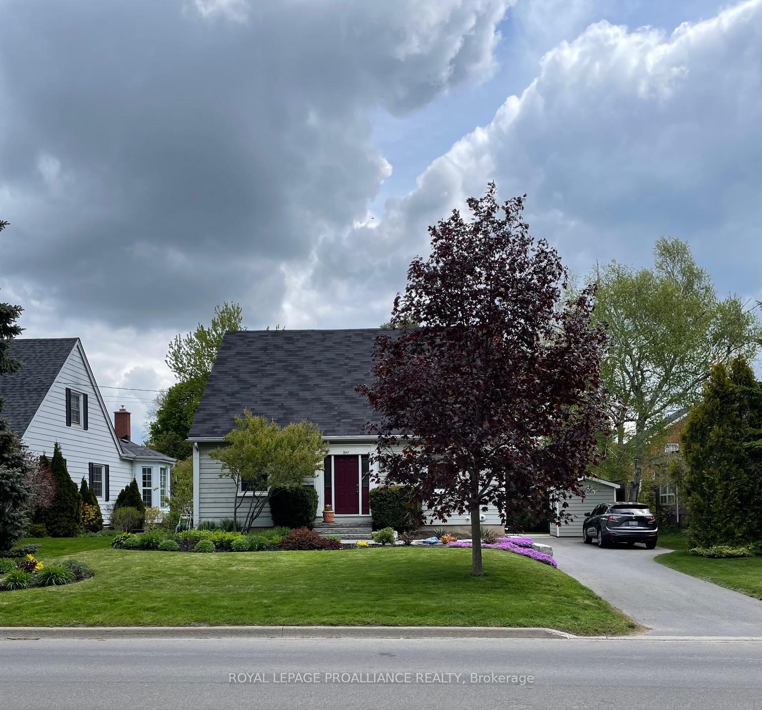 Photo 42 of 241 Bleecker Avenue, Belleville, Belleville Ward — HOMEH