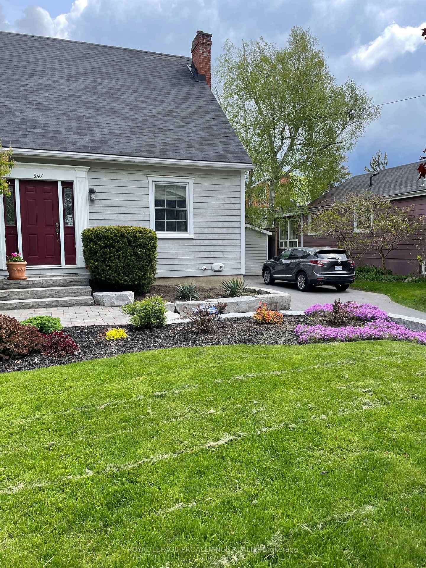 Photo 43 of 241 Bleecker Avenue, Belleville, Belleville Ward — HOMEH