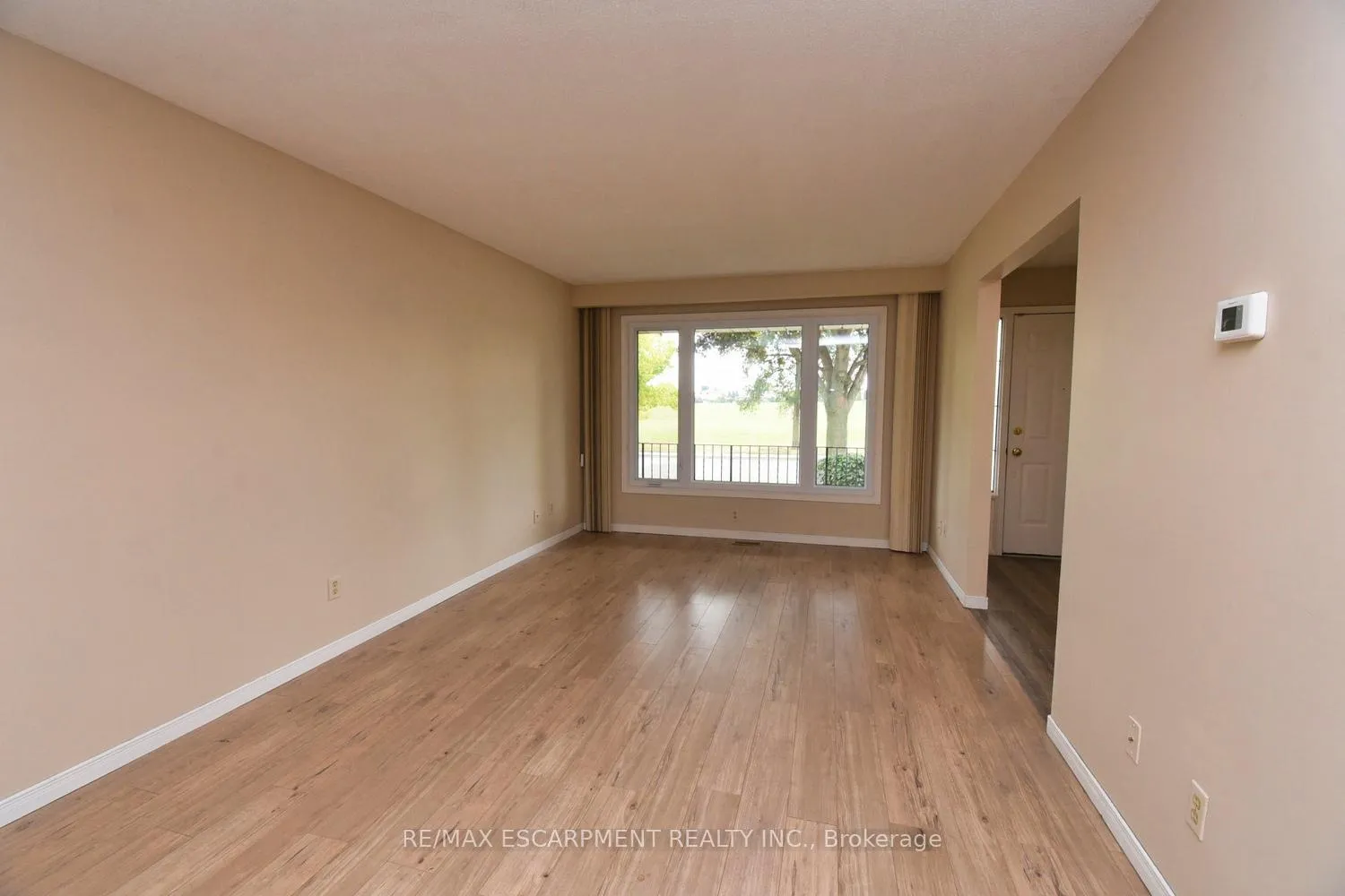 Photo 6 of 15 Broughton Avenue, Hamilton, Broughton — HOMEH