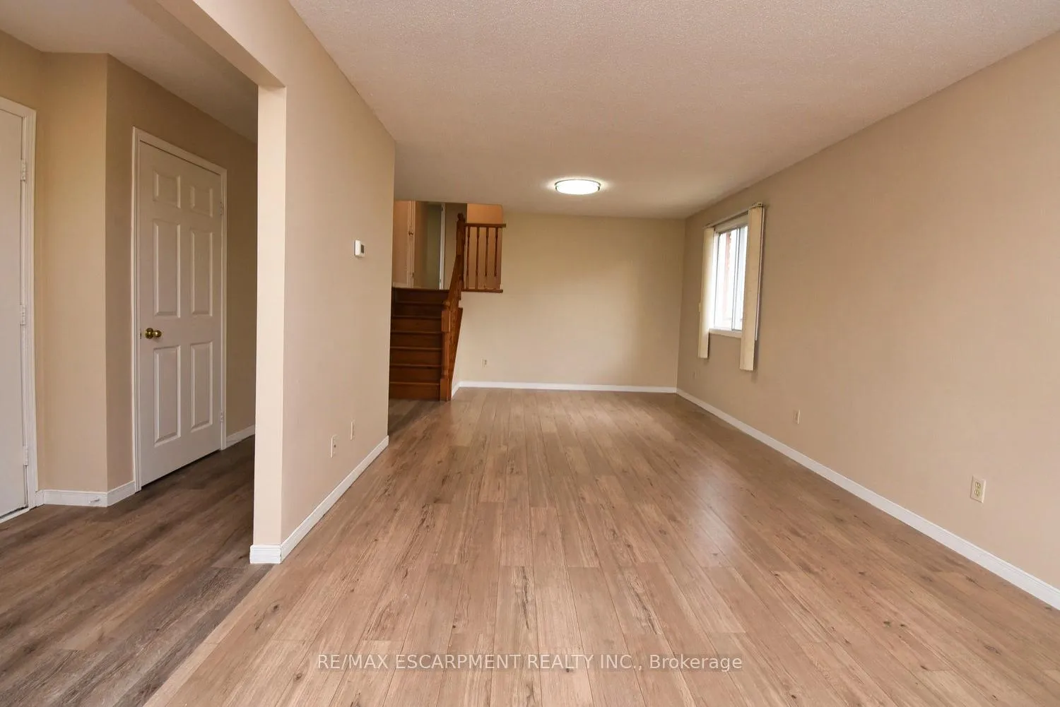 Photo 7 of 15 Broughton Avenue, Hamilton, Broughton — HOMEH