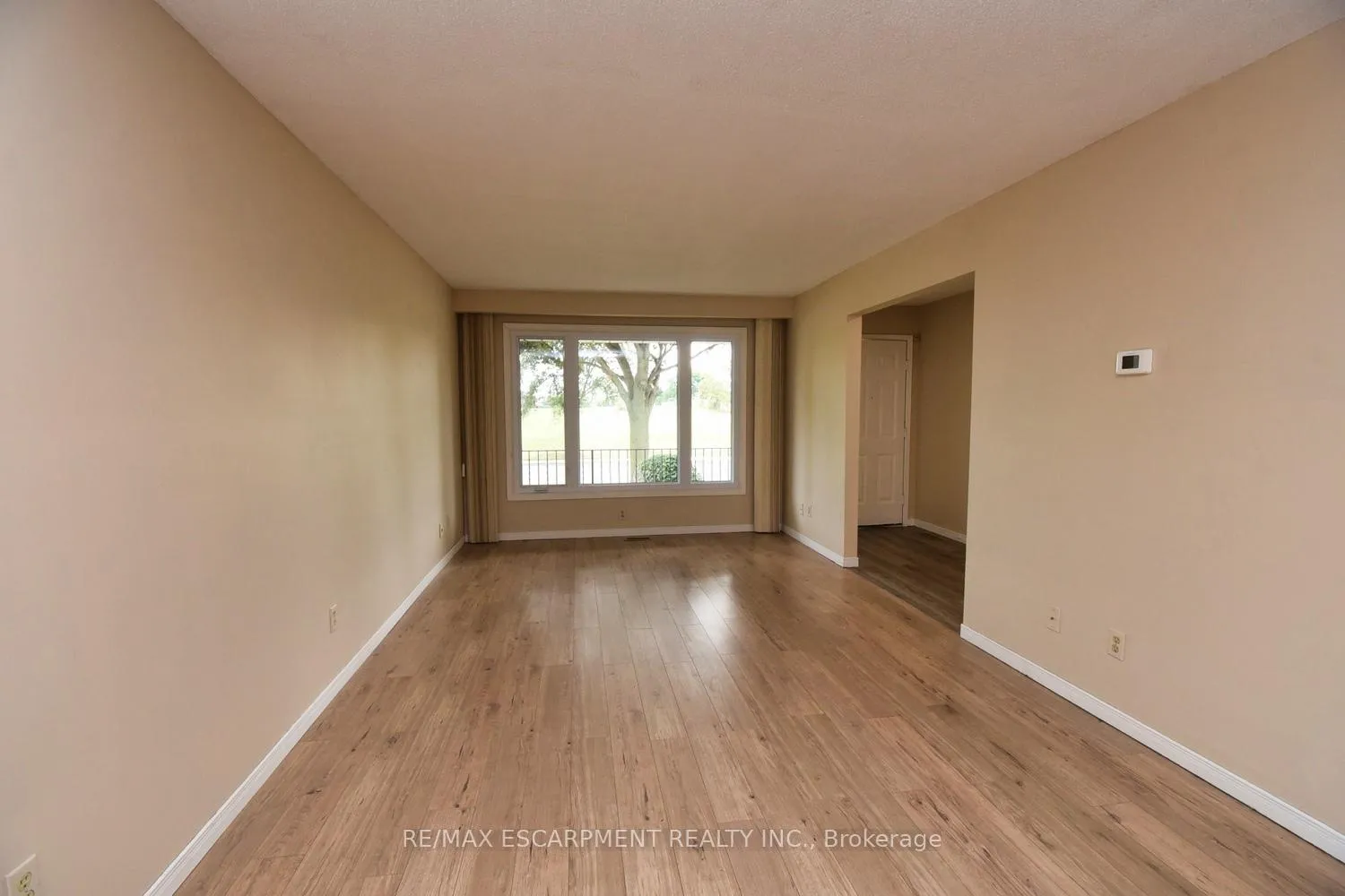 Photo 9 of 15 Broughton Avenue, Hamilton, Broughton — HOMEH