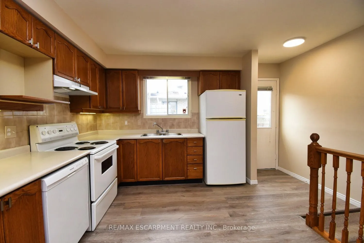Photo 15 of 15 Broughton Avenue, Hamilton, Broughton — HOMEH