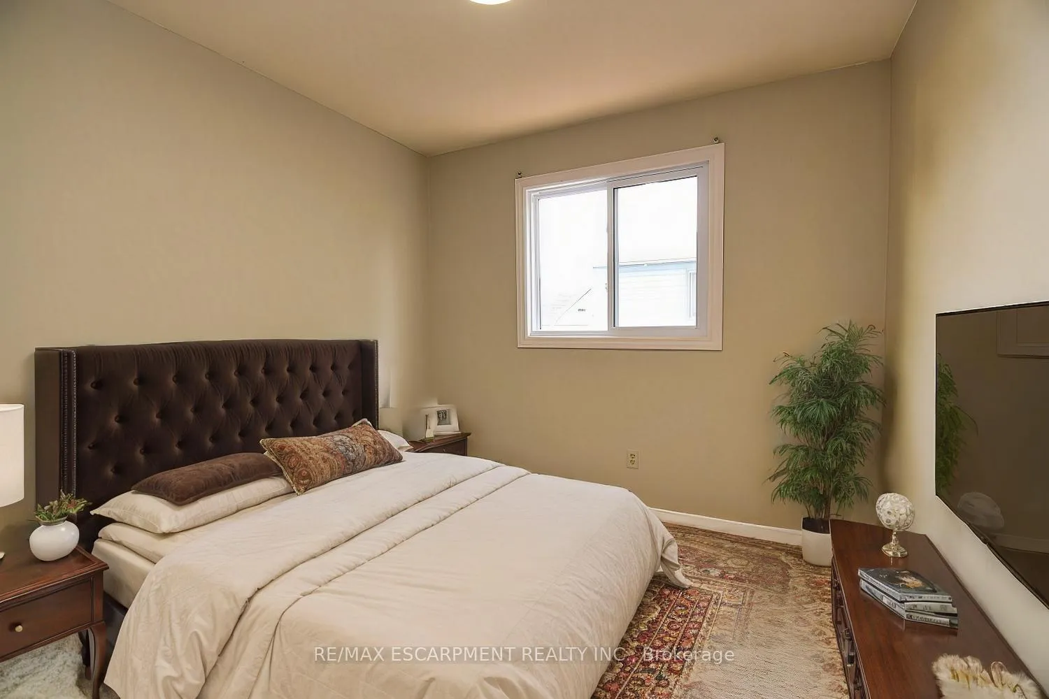 Photo 26 of 15 Broughton Avenue, Hamilton, Broughton — HOMEH
