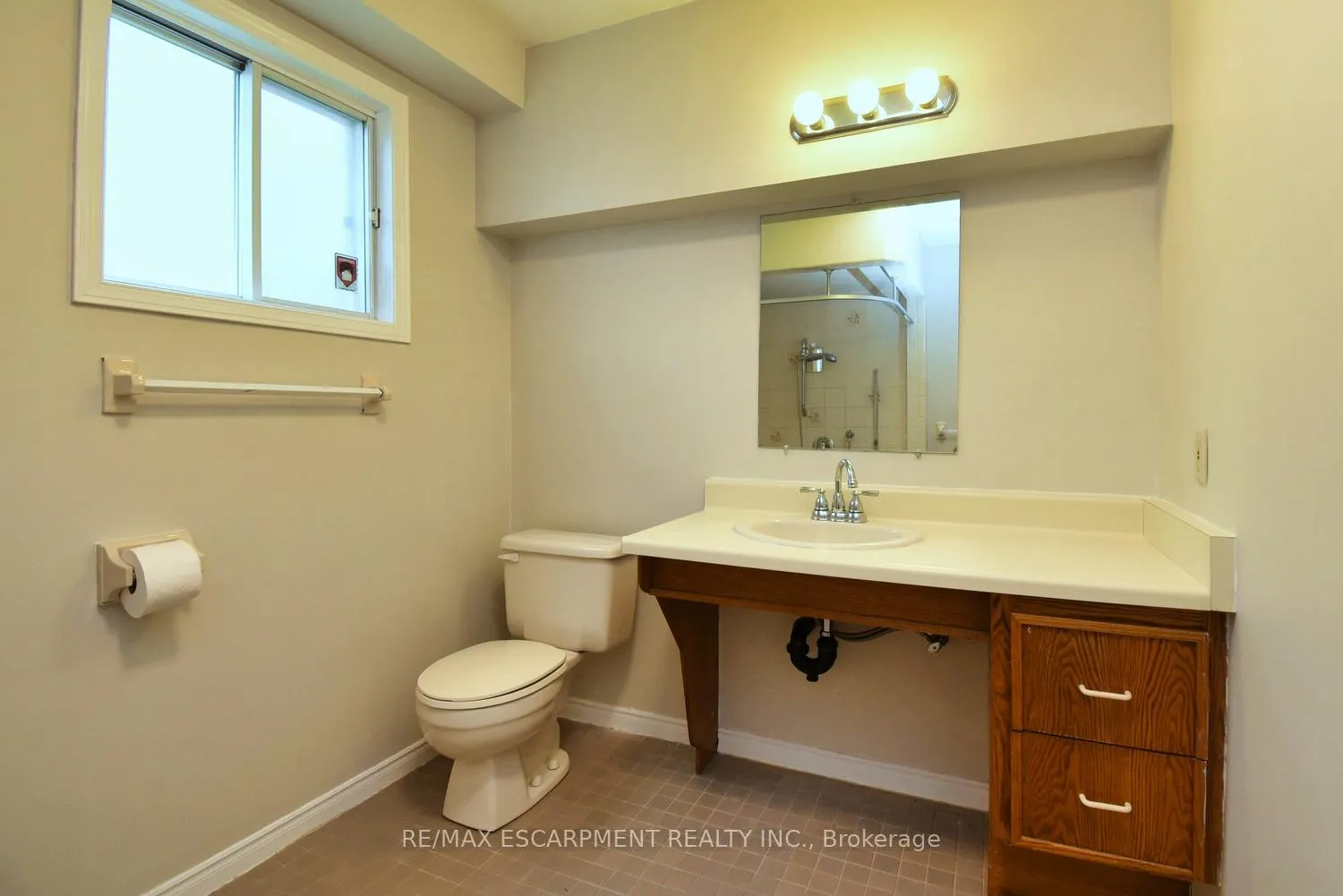 Photo 28 of 15 Broughton Avenue, Hamilton, Broughton — HOMEH