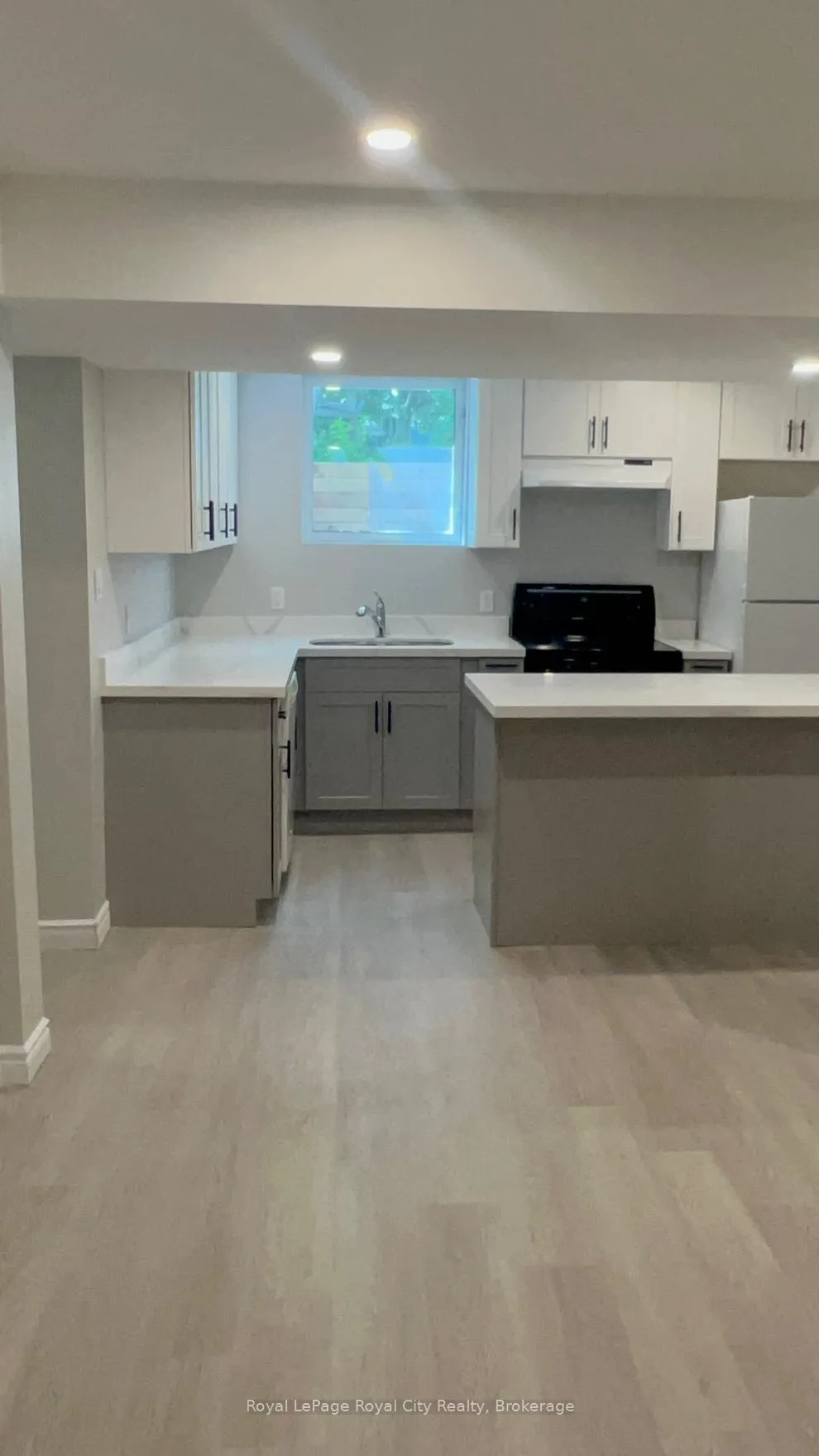 Photo 16 of Unit B, 30 Glenbrook Drive, Guelph, Victoria North — HOMEH