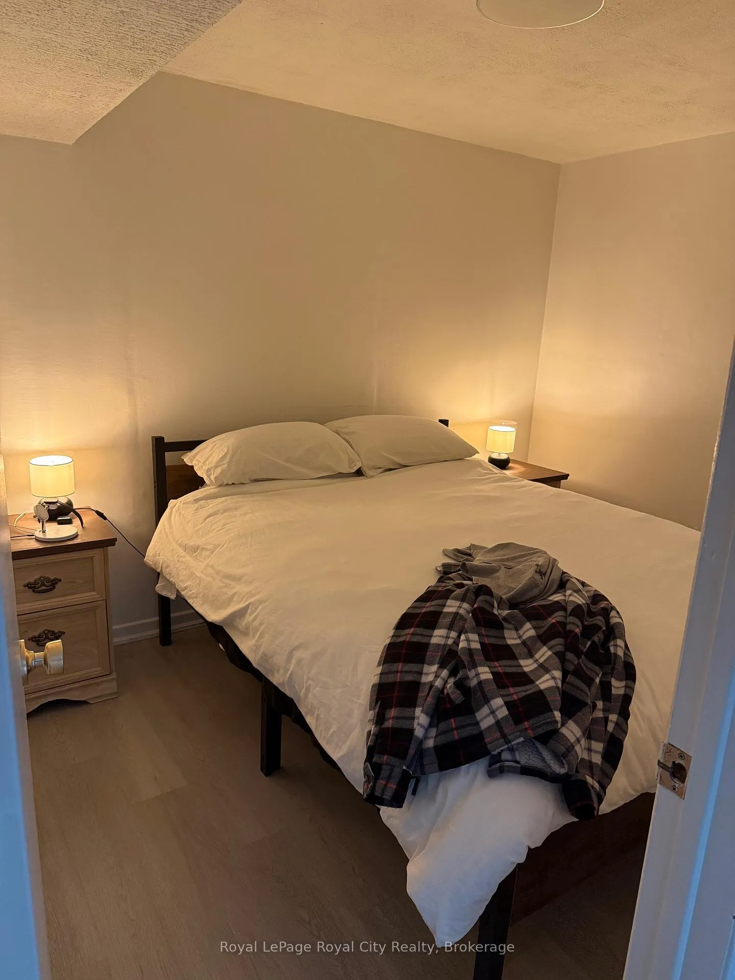 Photo 40 of Unit B, 30 Glenbrook Drive, Guelph, Victoria North — HOMEH