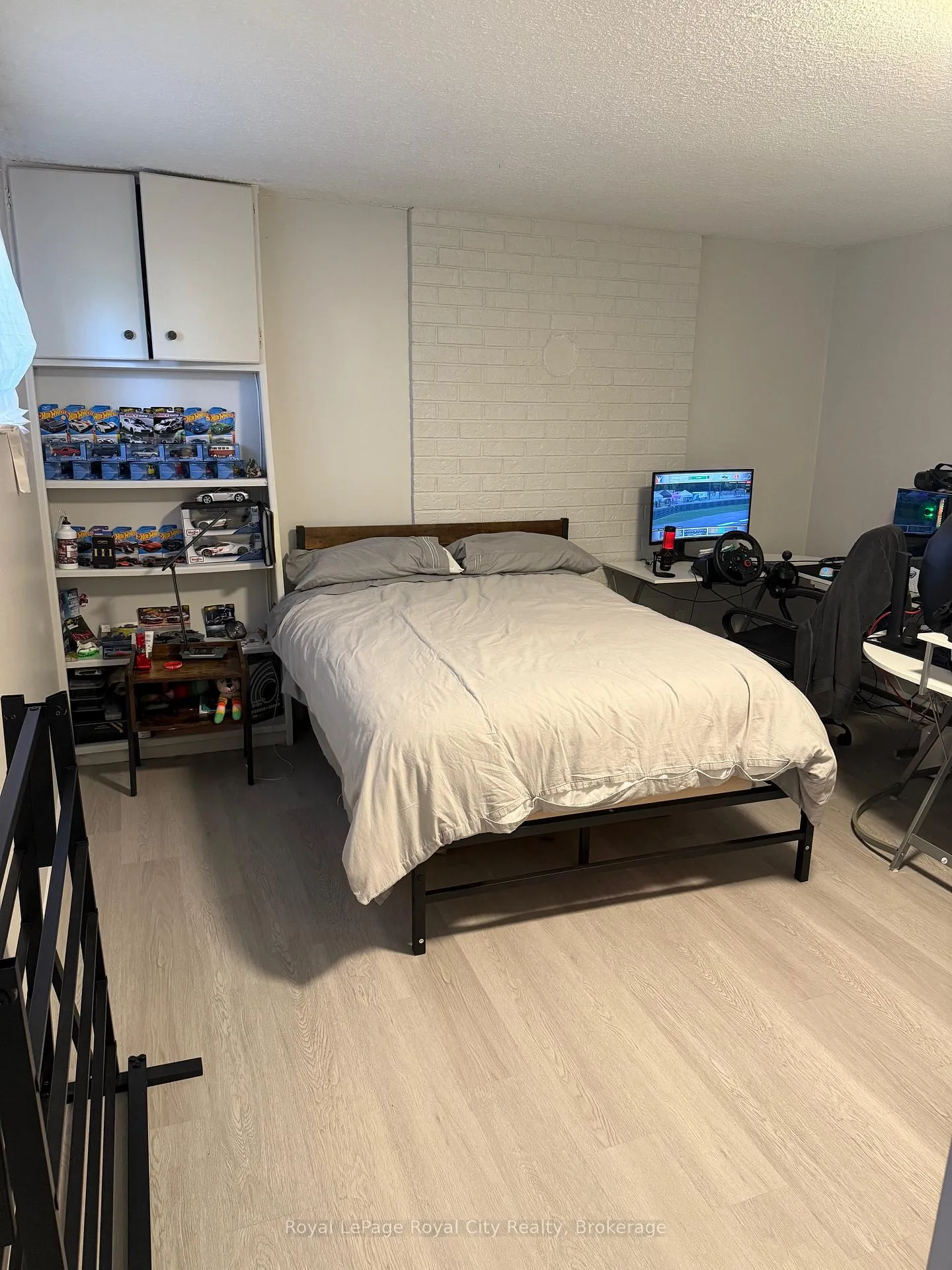 Photo 48 of Unit B, 30 Glenbrook Drive, Guelph, Victoria North — HOMEH