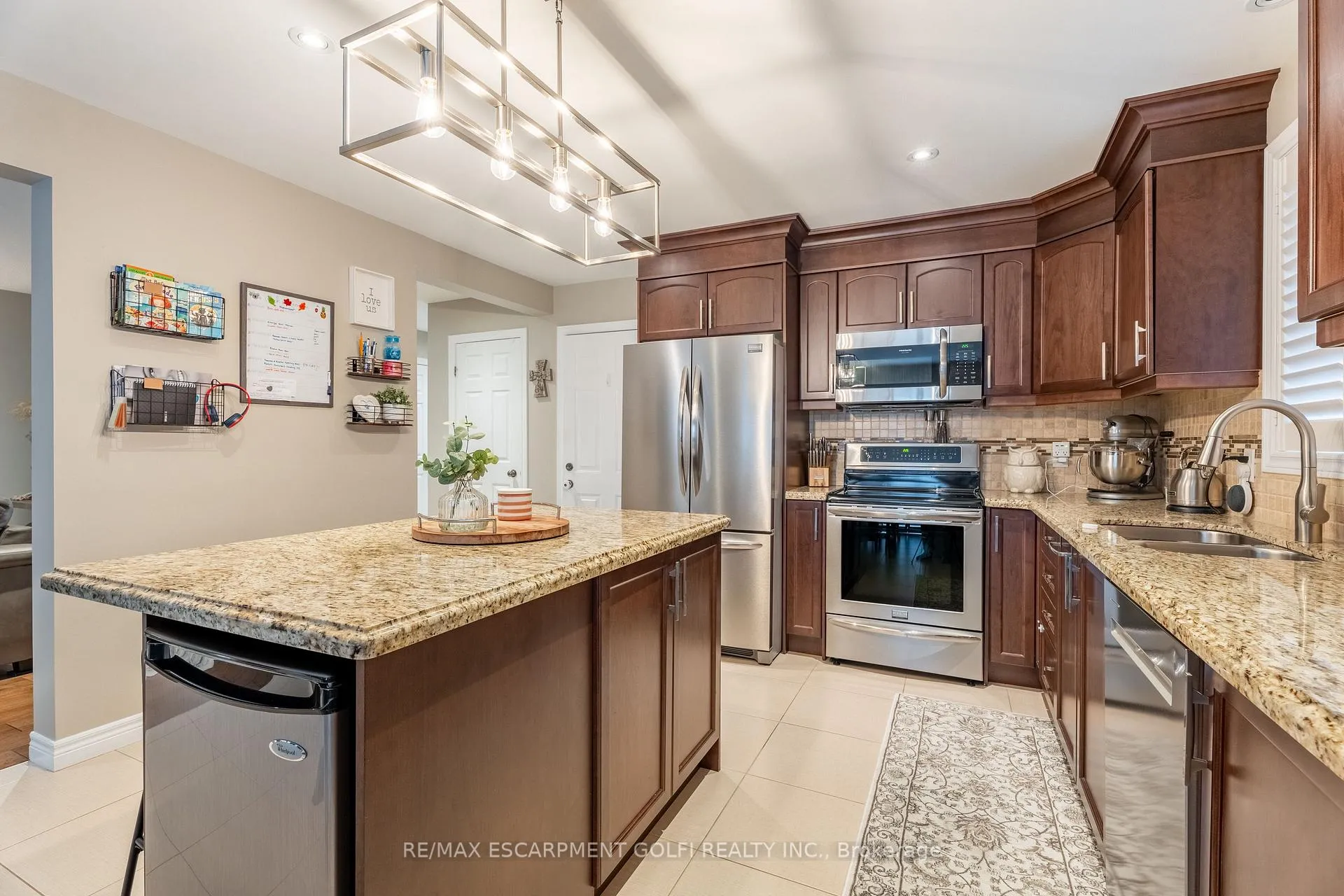Photo 10 of 49 Desoto Drive, Hamilton, Jerome — HOMEH
