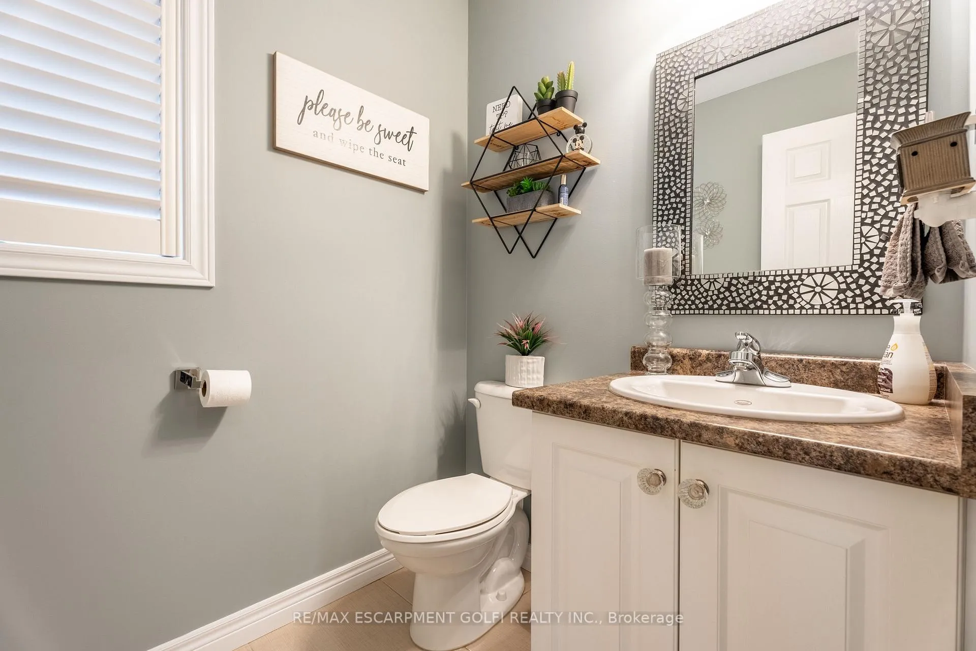 Photo 14 of 49 Desoto Drive, Hamilton, Jerome — HOMEH