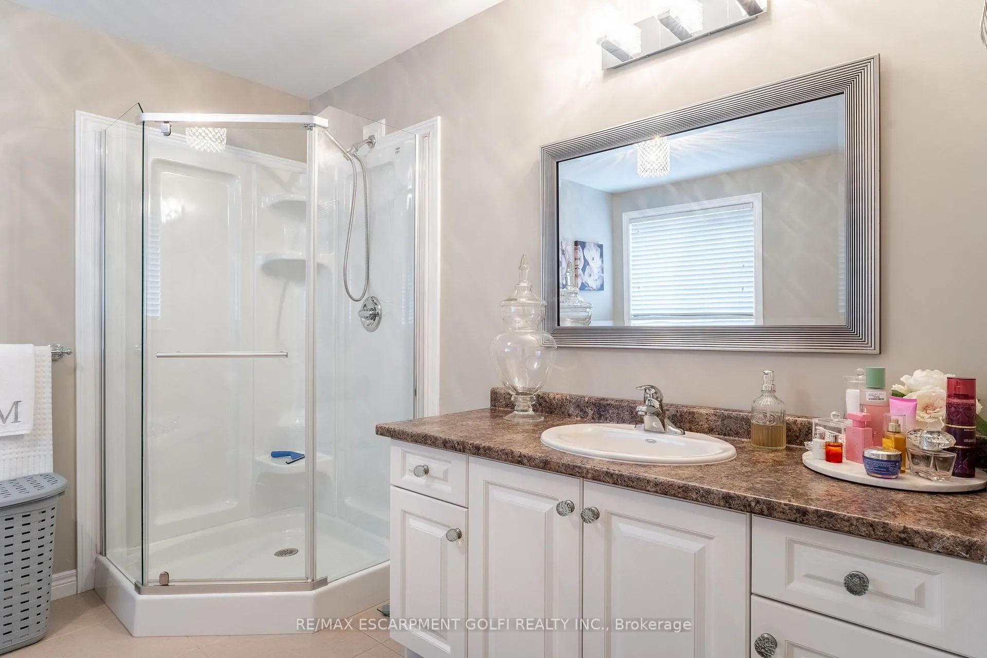 Photo 17 of 49 Desoto Drive, Hamilton, Jerome — HOMEH