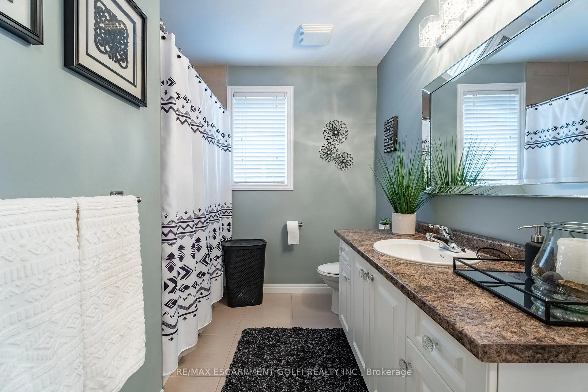 Photo 25 of 49 Desoto Drive, Hamilton, Jerome — HOMEH