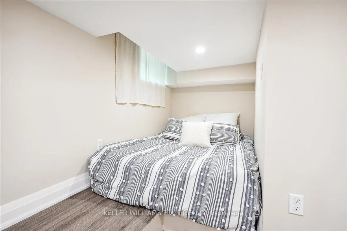 Photo 32 of 10 Huntley Street, Hamilton, Gibson — HOMEH