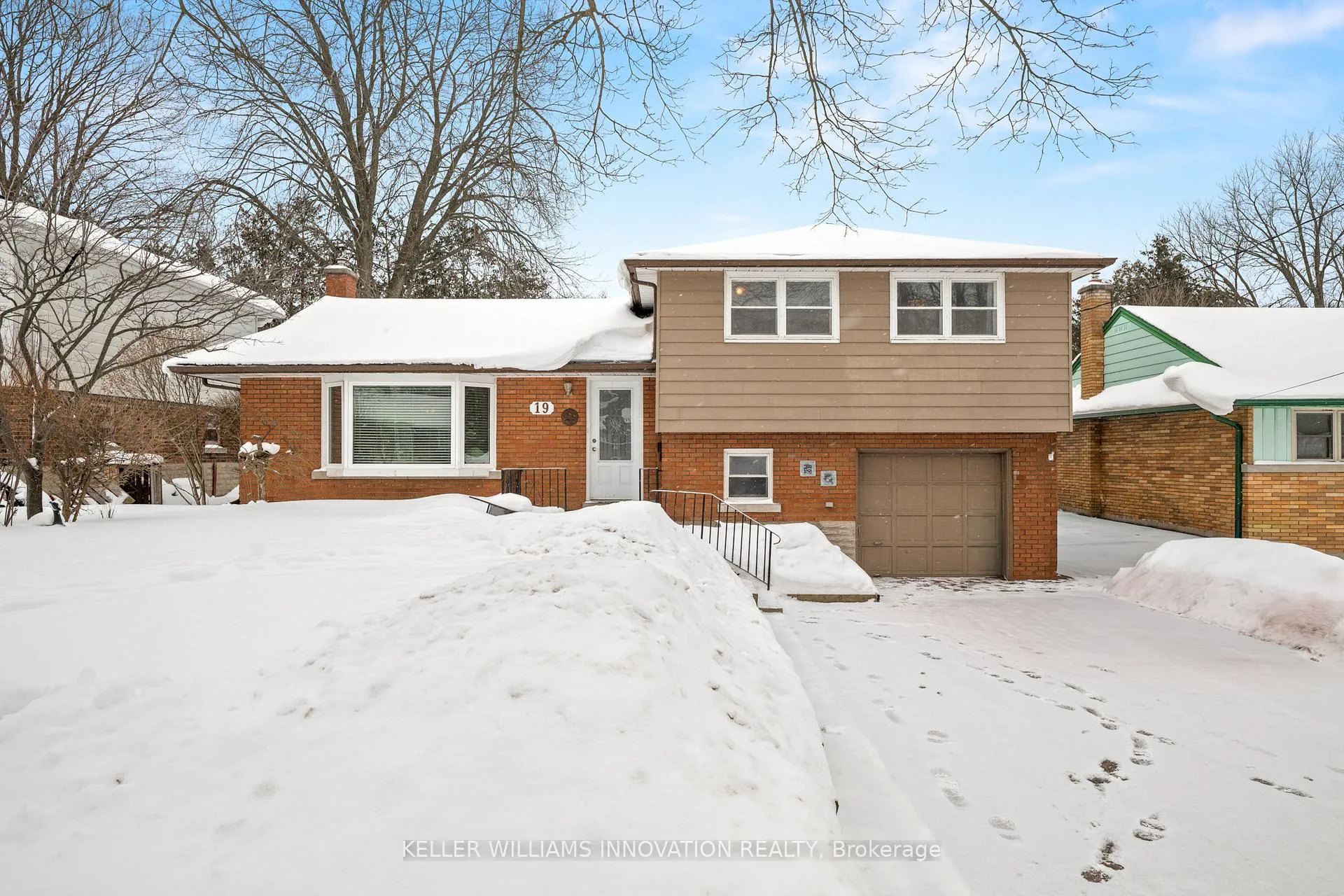Photo 1 of 19 Perkell Place, Kitchener — HOMEH