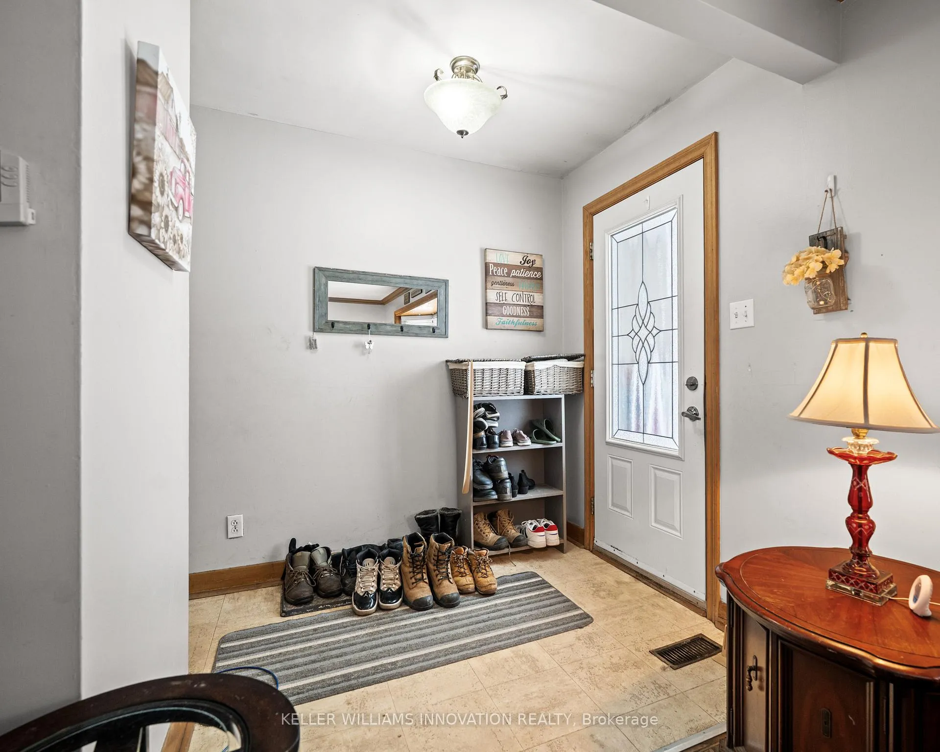 Photo 4 of 19 Perkell Place, Kitchener — HOMEH