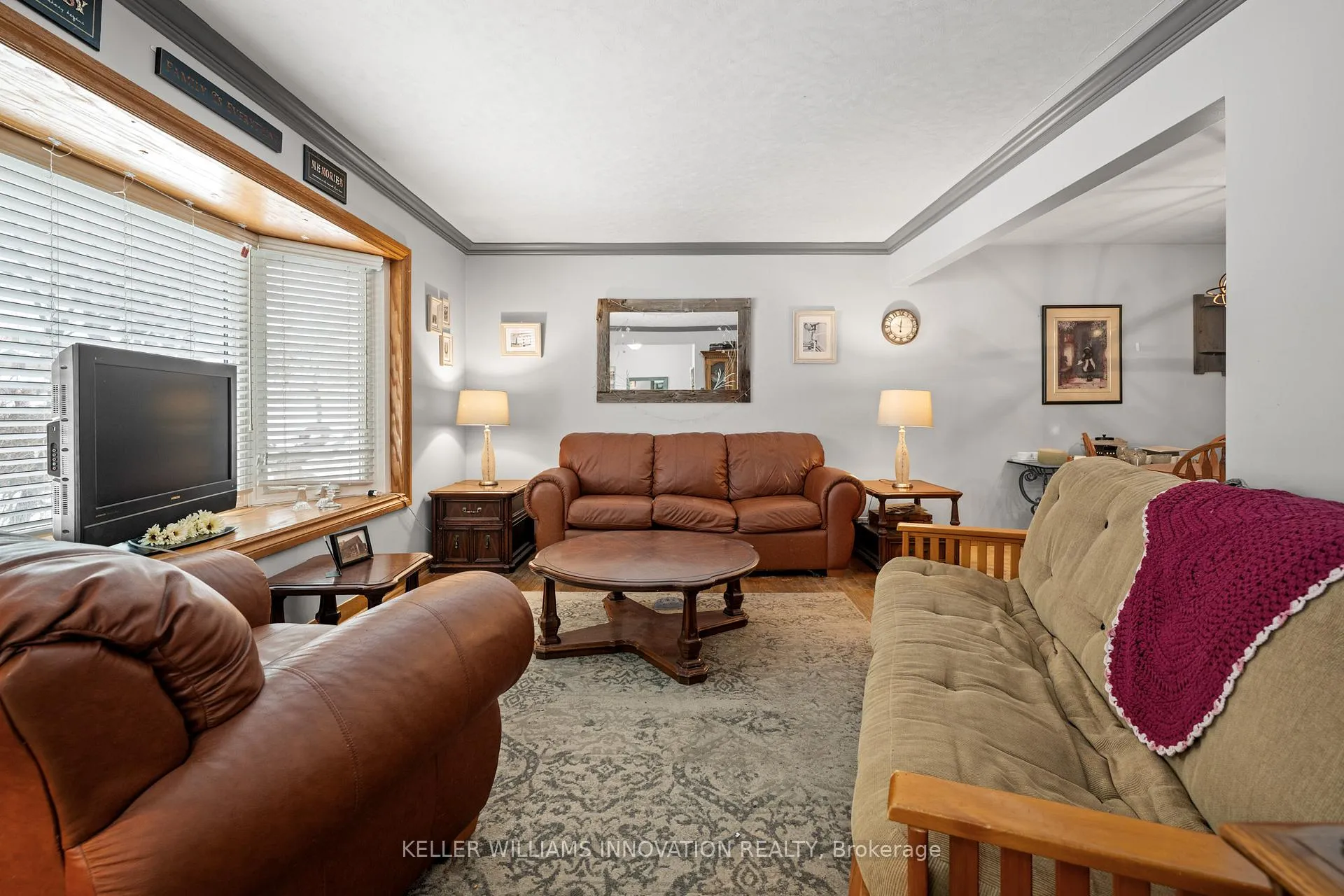 Photo 5 of 19 Perkell Place, Kitchener — HOMEH