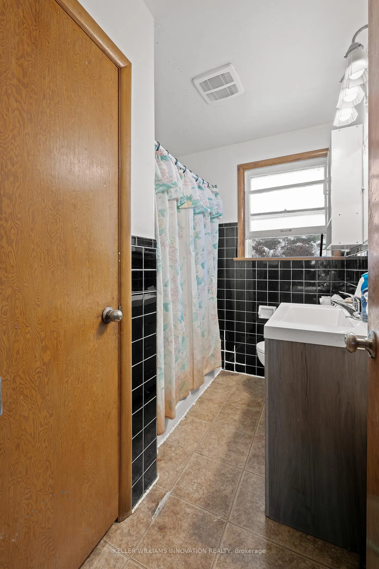 Photo 15 of 19 Perkell Place, Kitchener — HOMEH